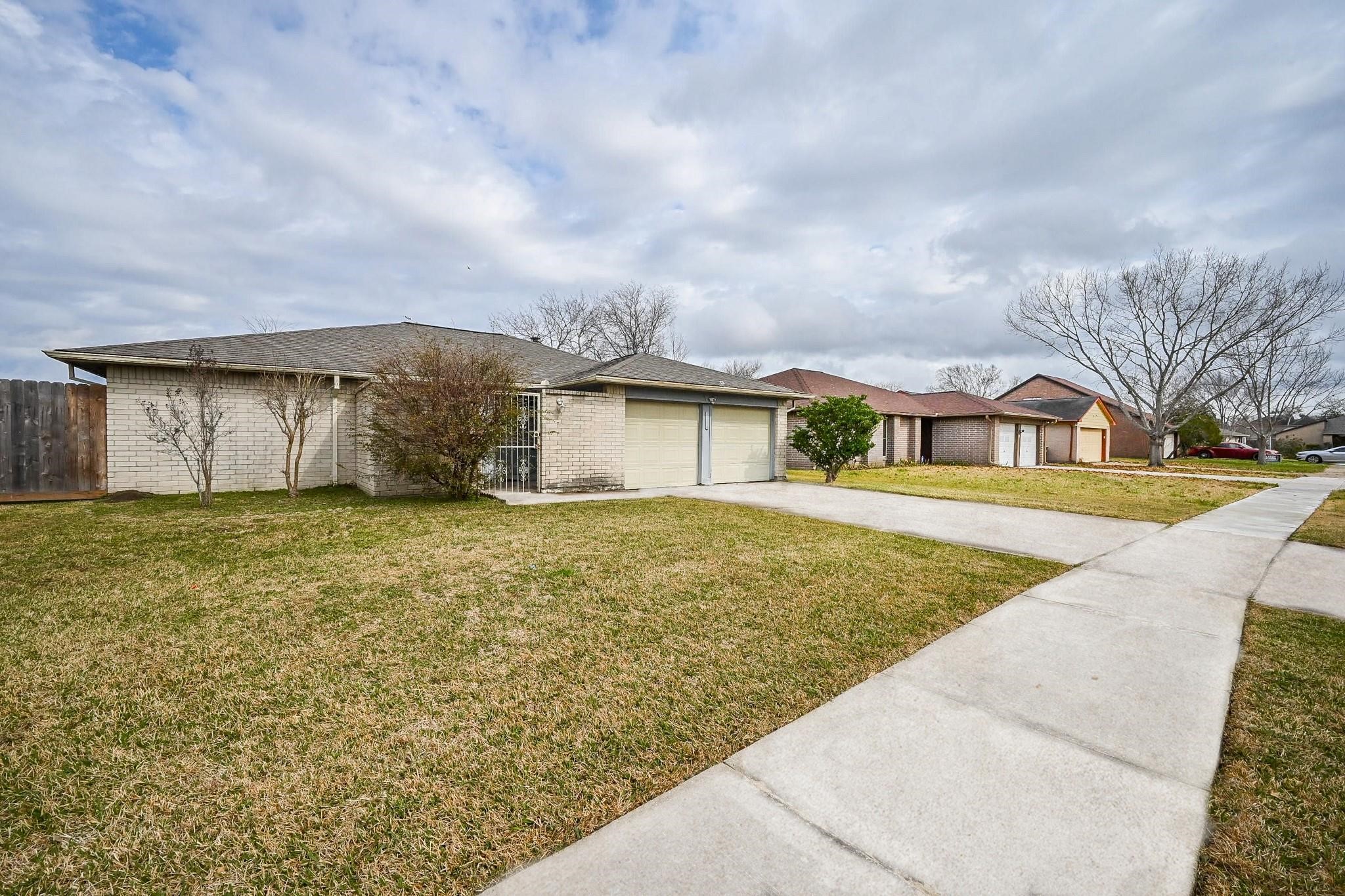 1114 Blue Diamond Drive Property Photo 1