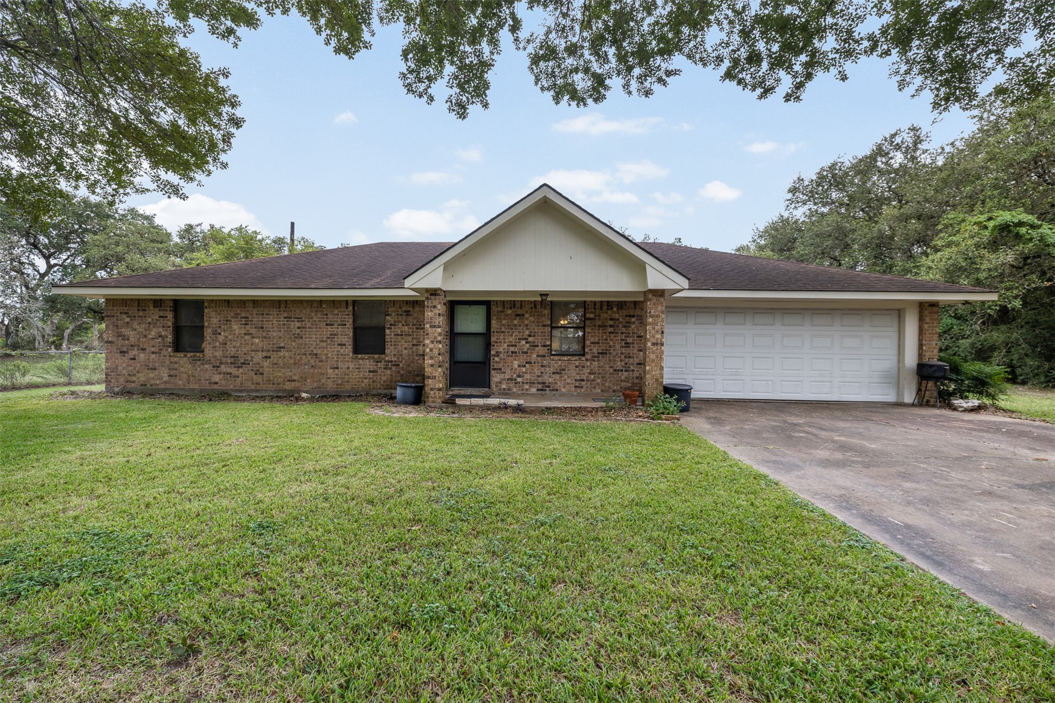 1081 Shirley Oaks Street Property Photo 1