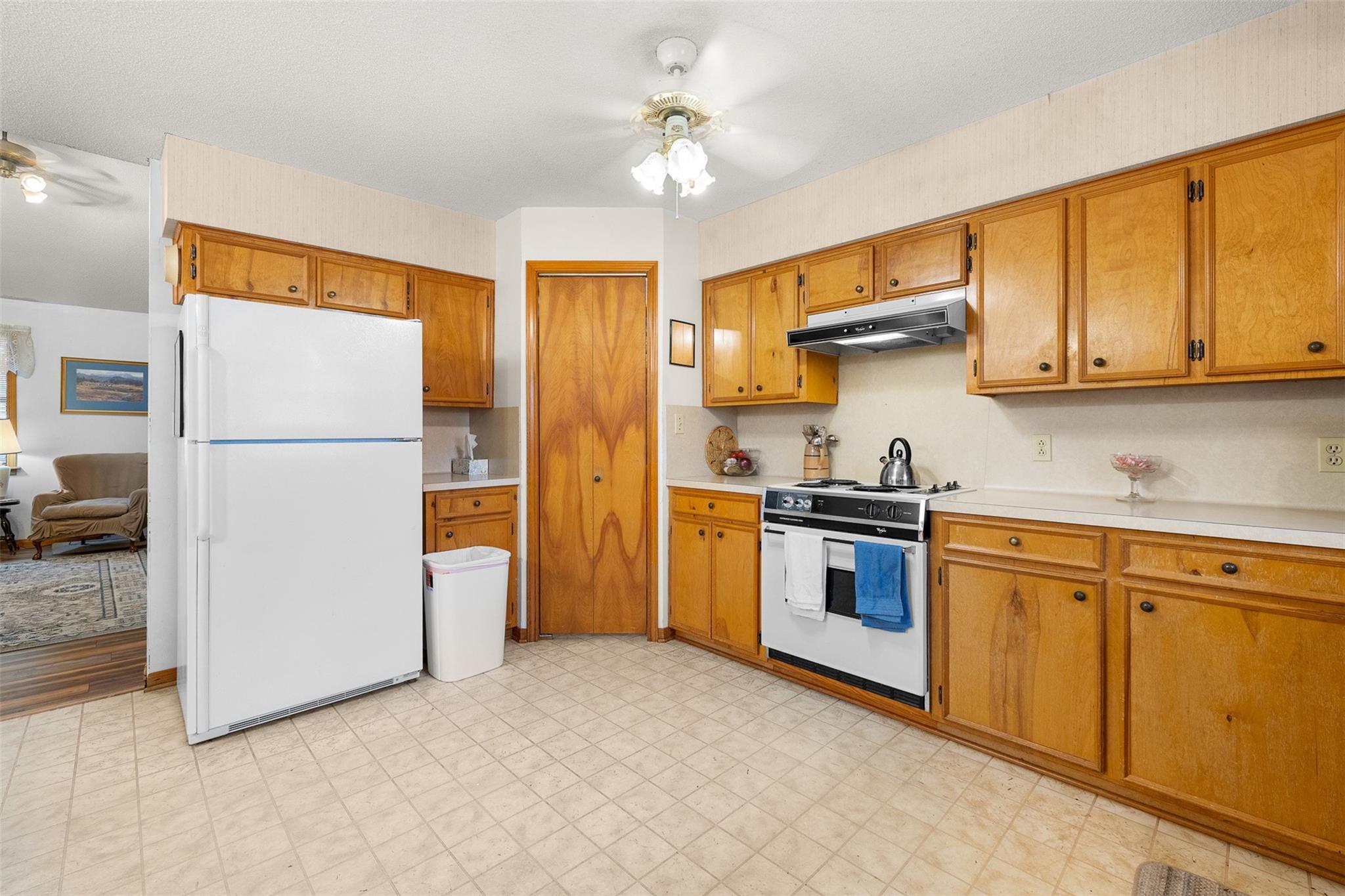 1081 Shirley Oaks Street, Columbus Tx 78934 Property Photo 11