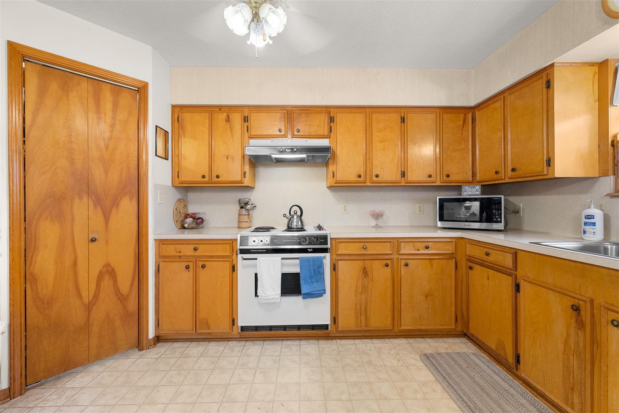 1081 Shirley Oaks Street, Columbus Tx 78934 Property Photo 12