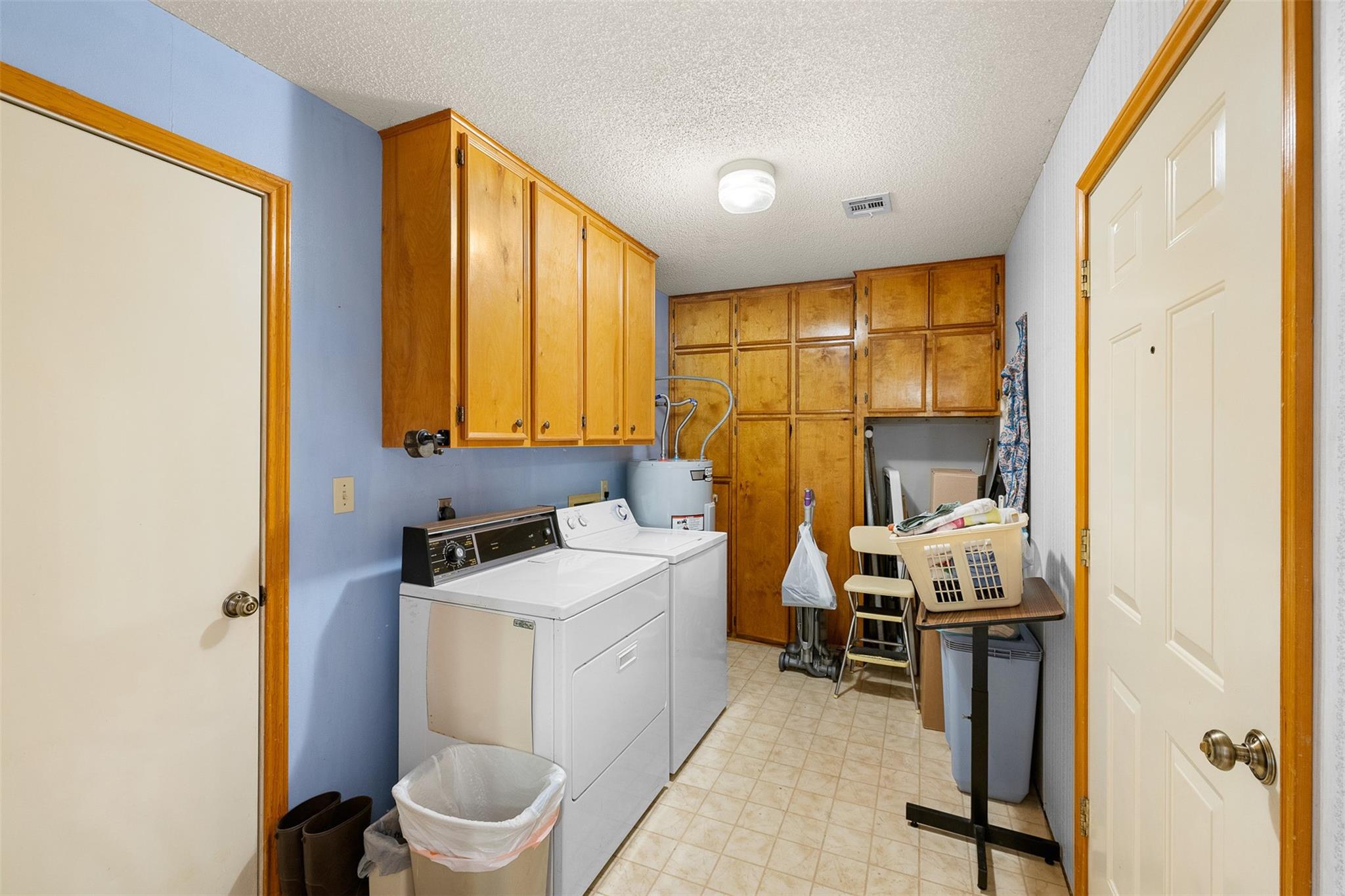 1081 Shirley Oaks Street Property Photo 14