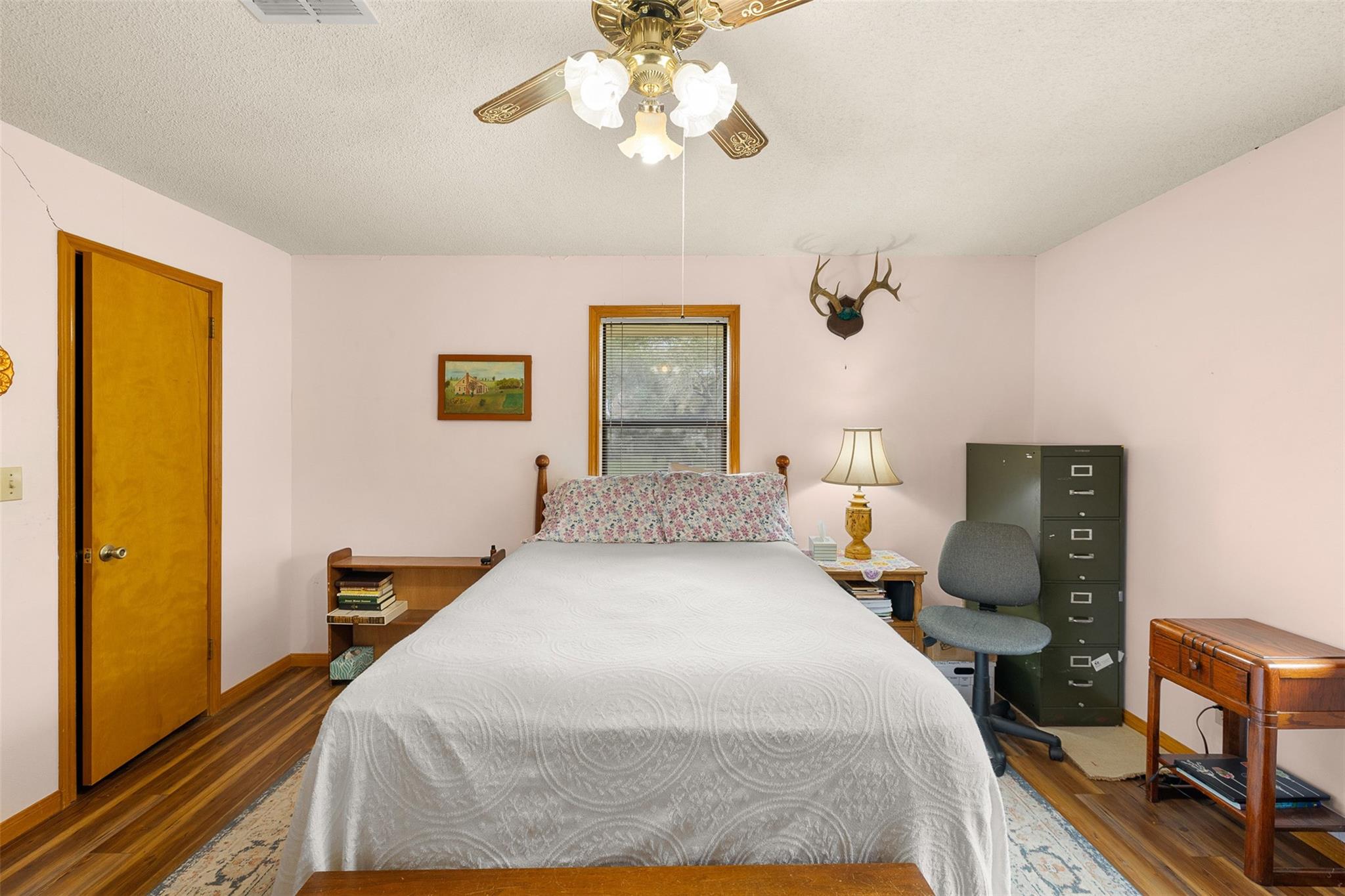 1081 Shirley Oaks Street Property Photo 17