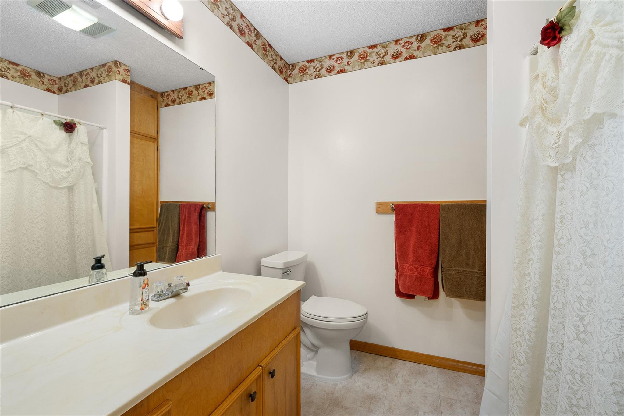1081 Shirley Oaks Street Property Photo 20