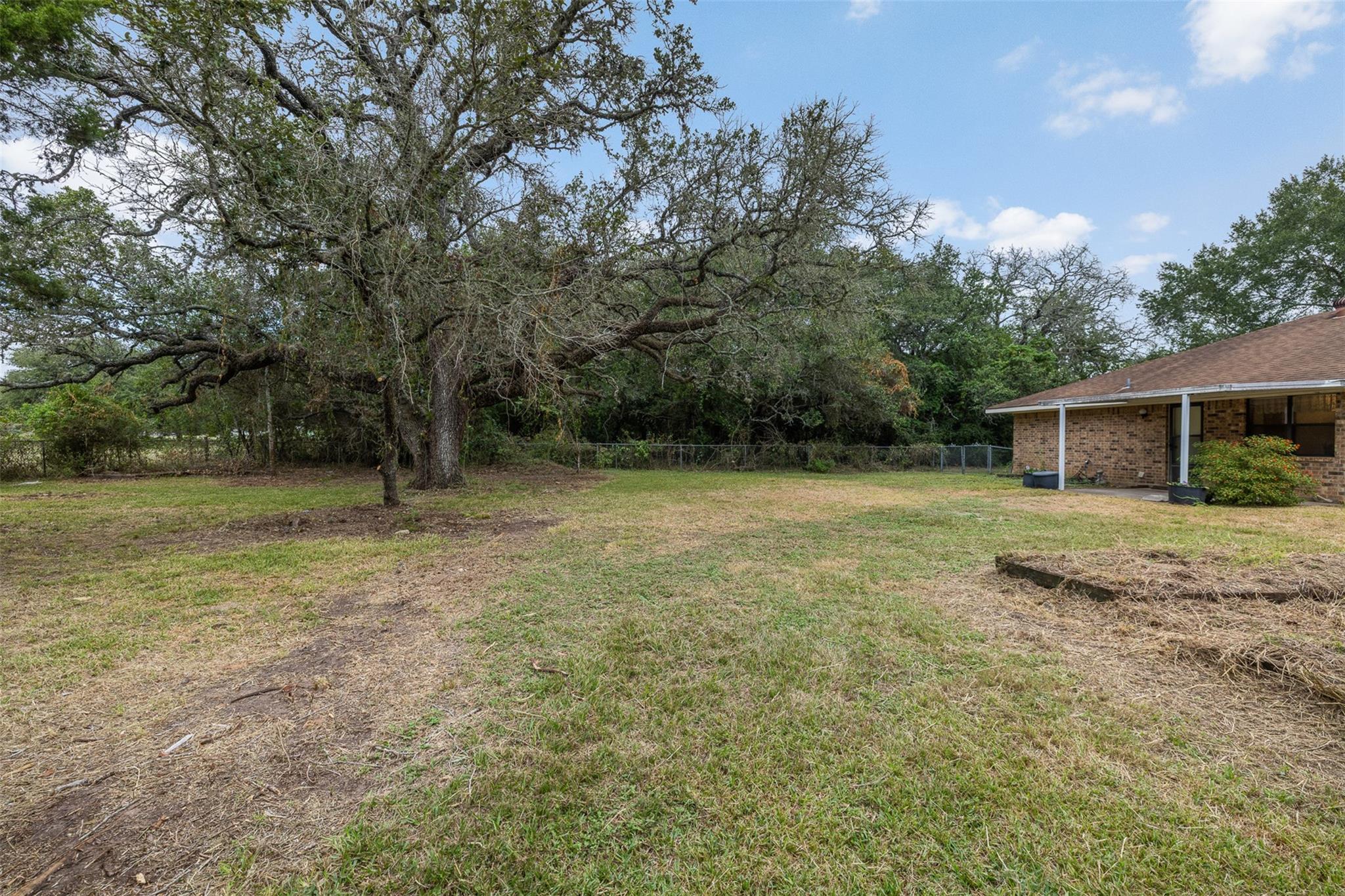1081 Shirley Oaks Street Property Photo 27