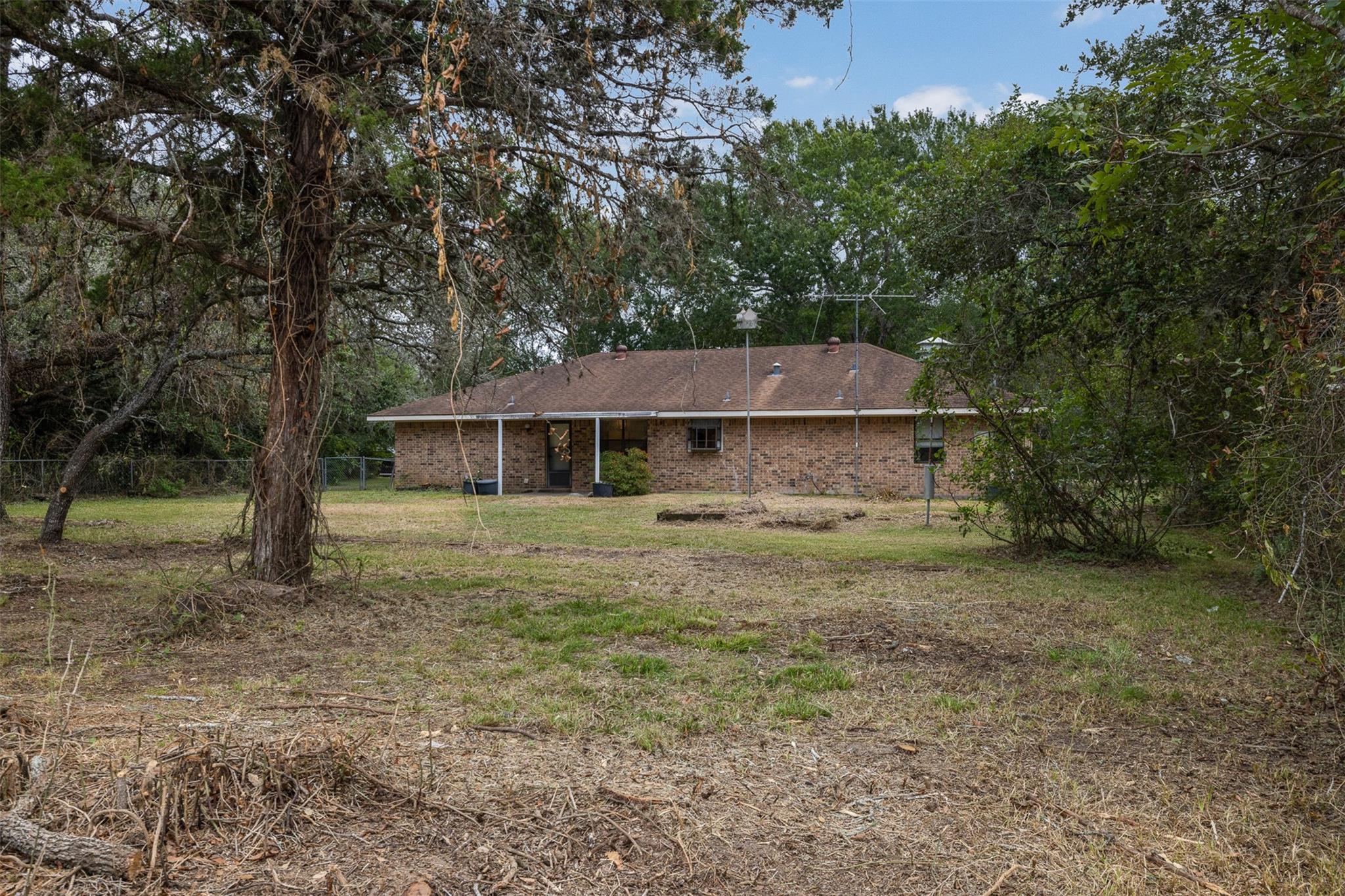 1081 Shirley Oaks Street Property Photo 28