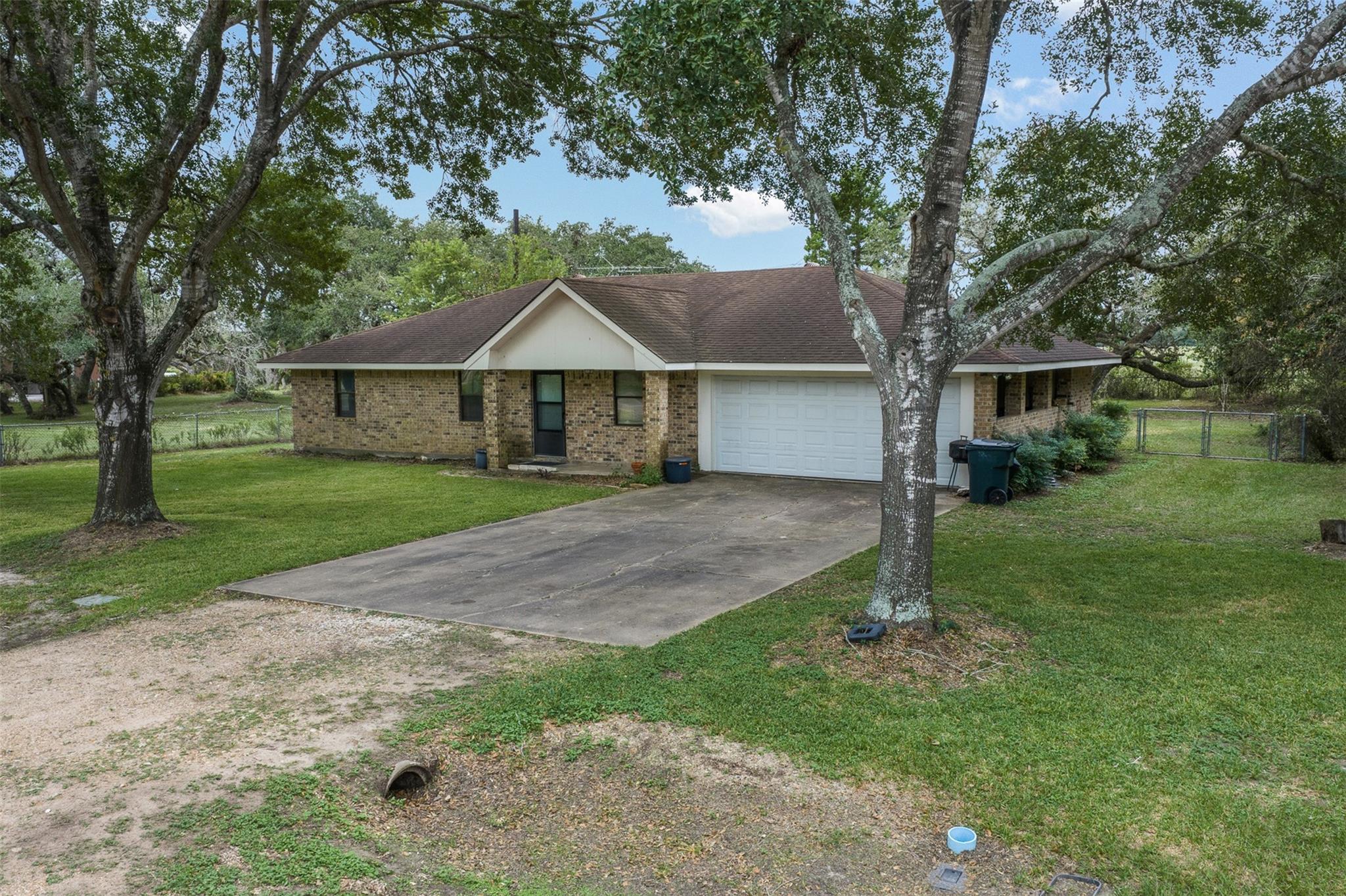 1081 Shirley Oaks Street, Columbus Tx 78934 Property Photo 32