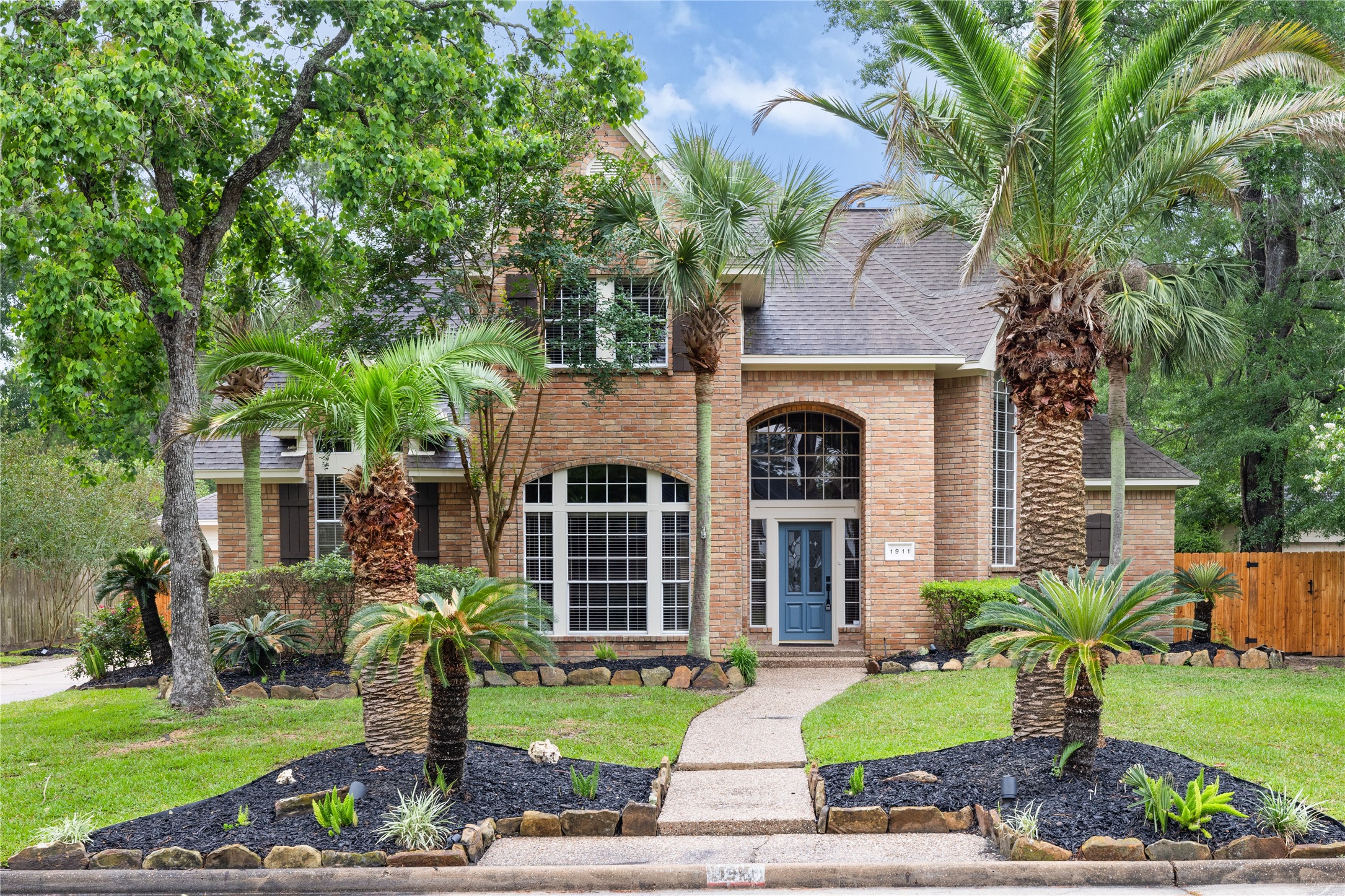 1911 Tawny Oaks Drive Property Photo 3