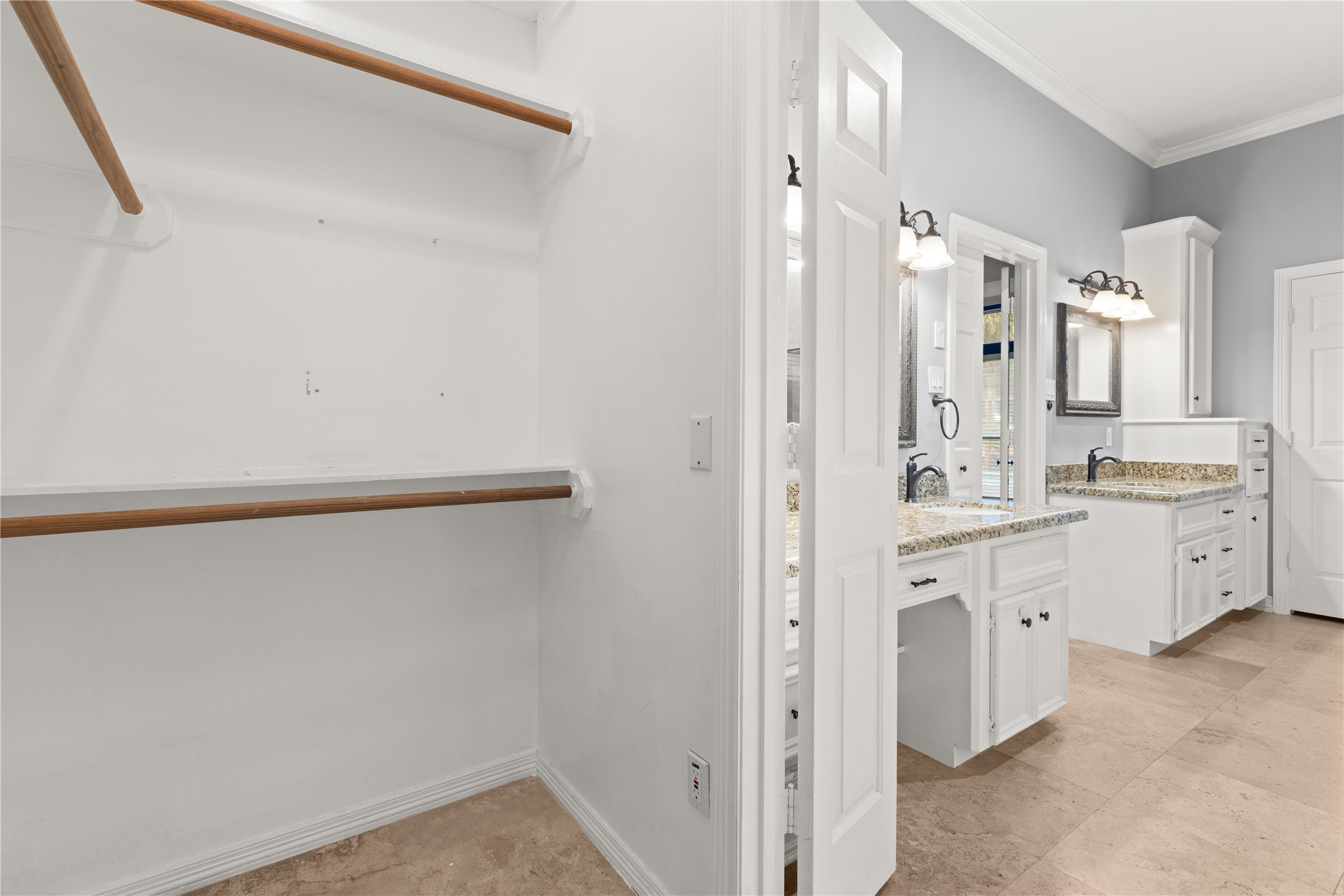 1911 Tawny Oaks Drive Property Photo 22