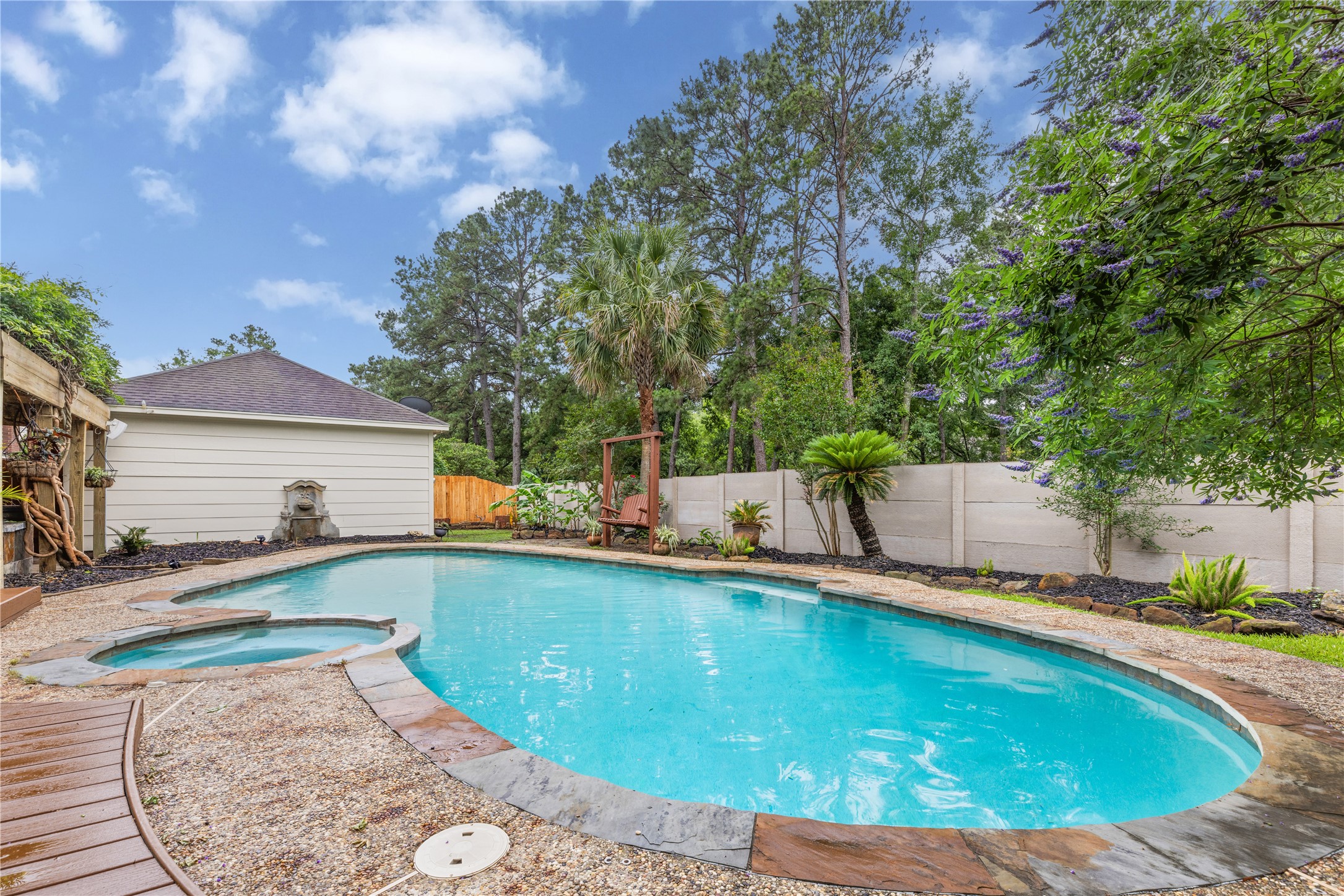 1911 Tawny Oaks Drive Property Photo 39