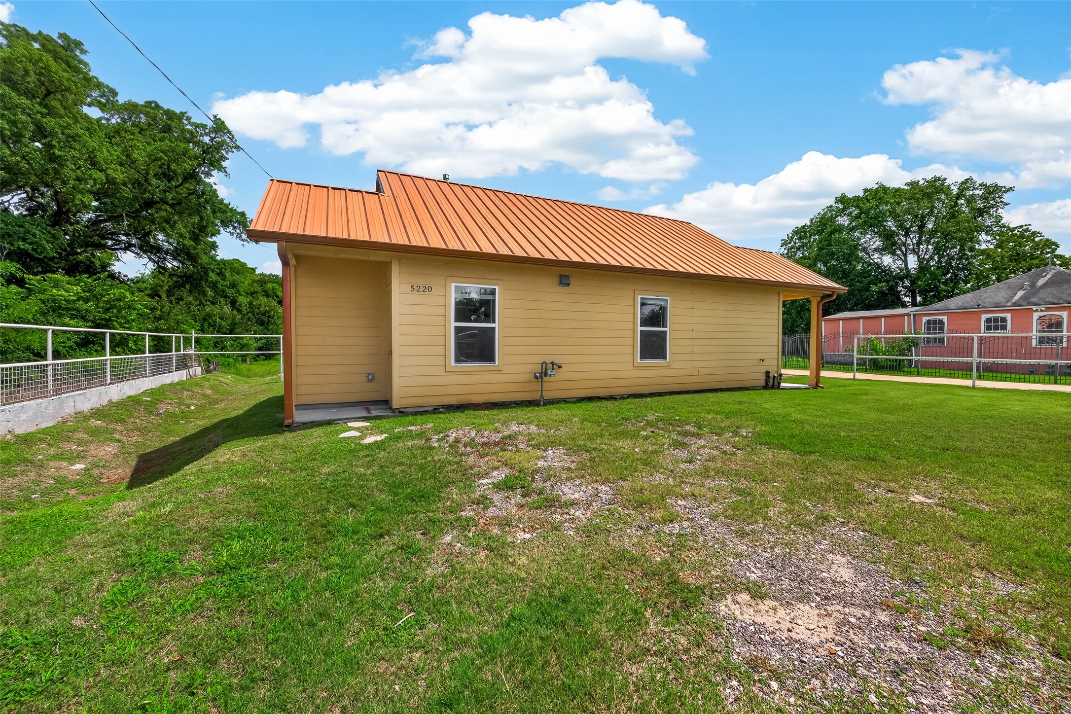 5220 Simsbrook Drive Property Photo 1