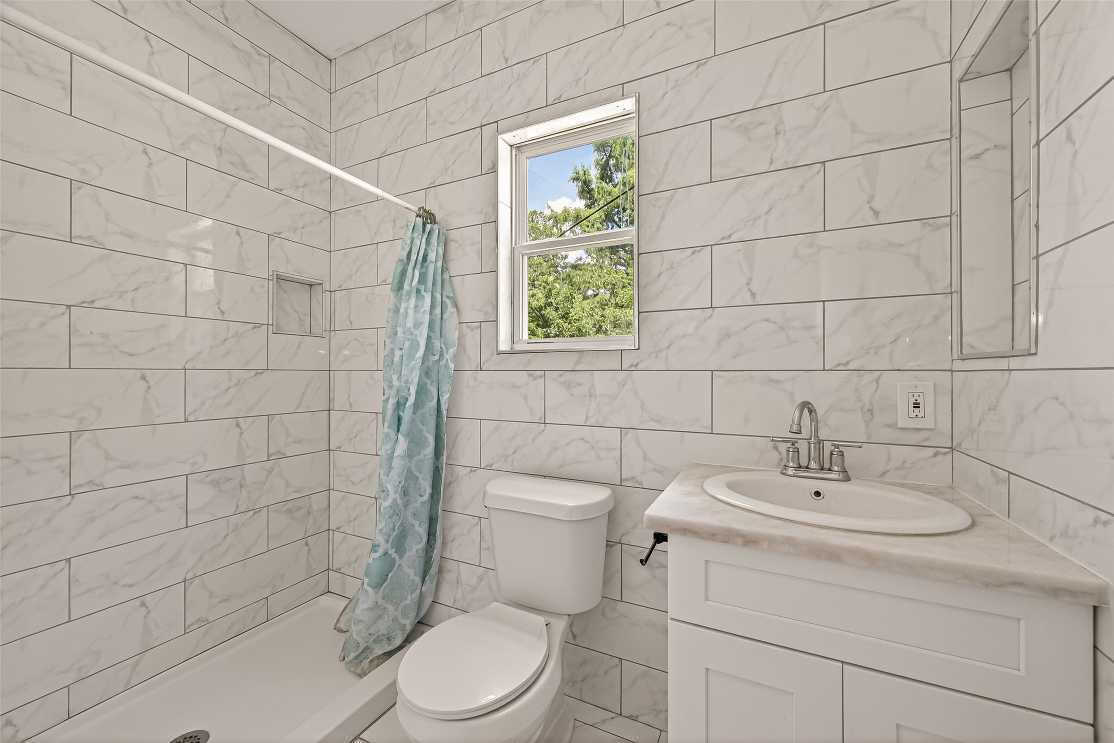 5220 Simsbrook Drive Property Photo 18