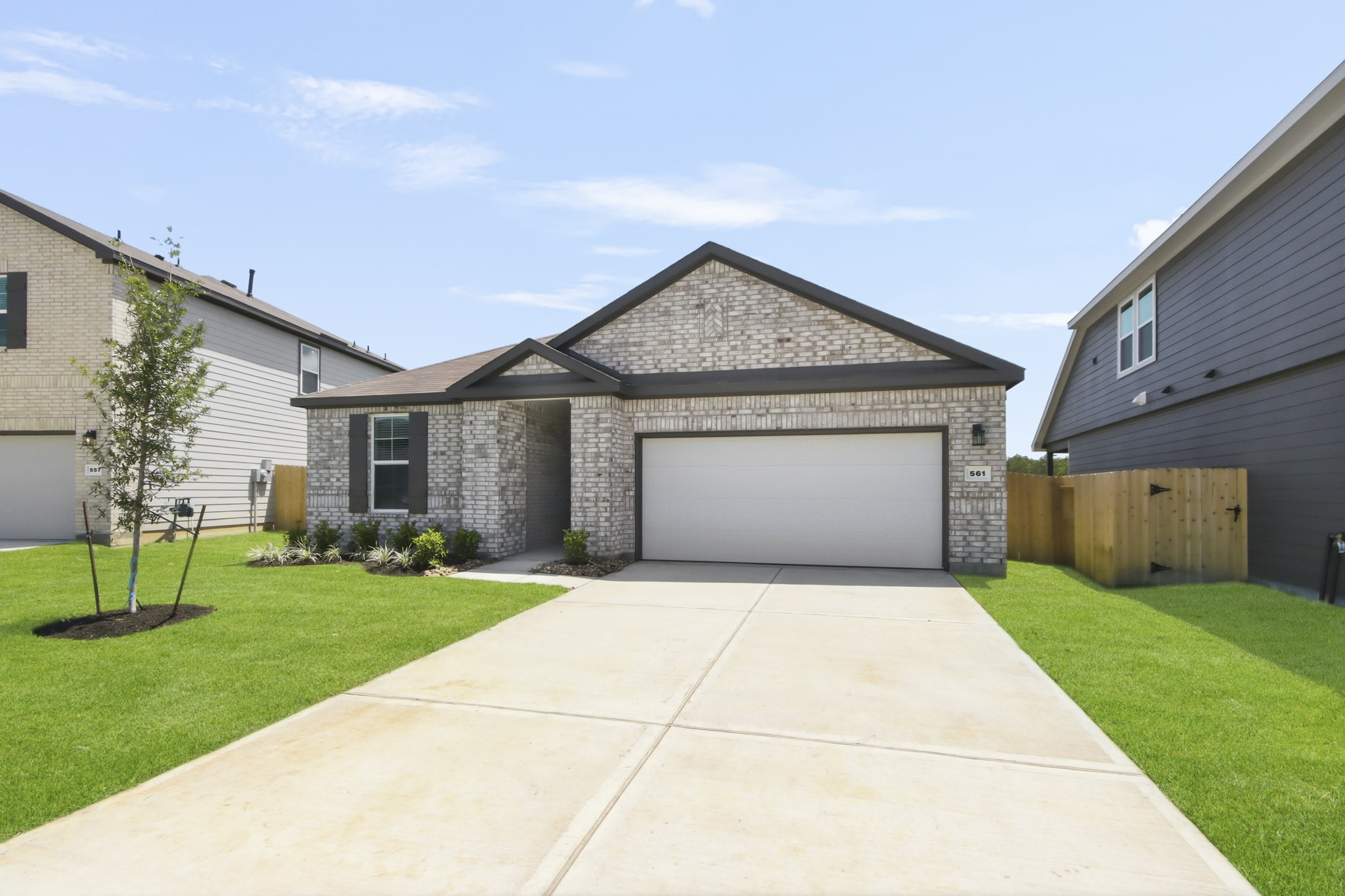 561 Wax Myrtle Way Property Photo 2