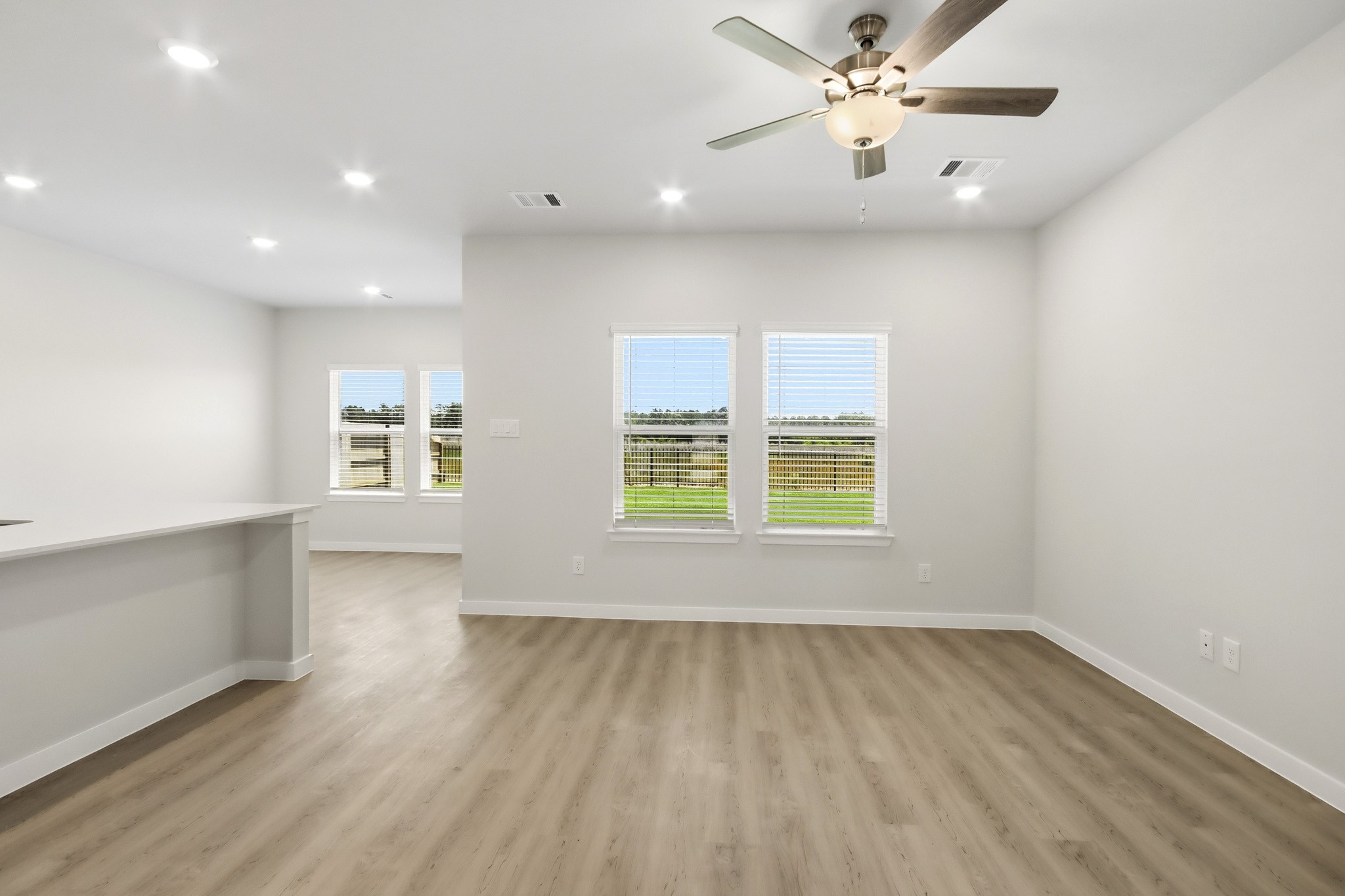 561 Wax Myrtle Way Property Photo 6