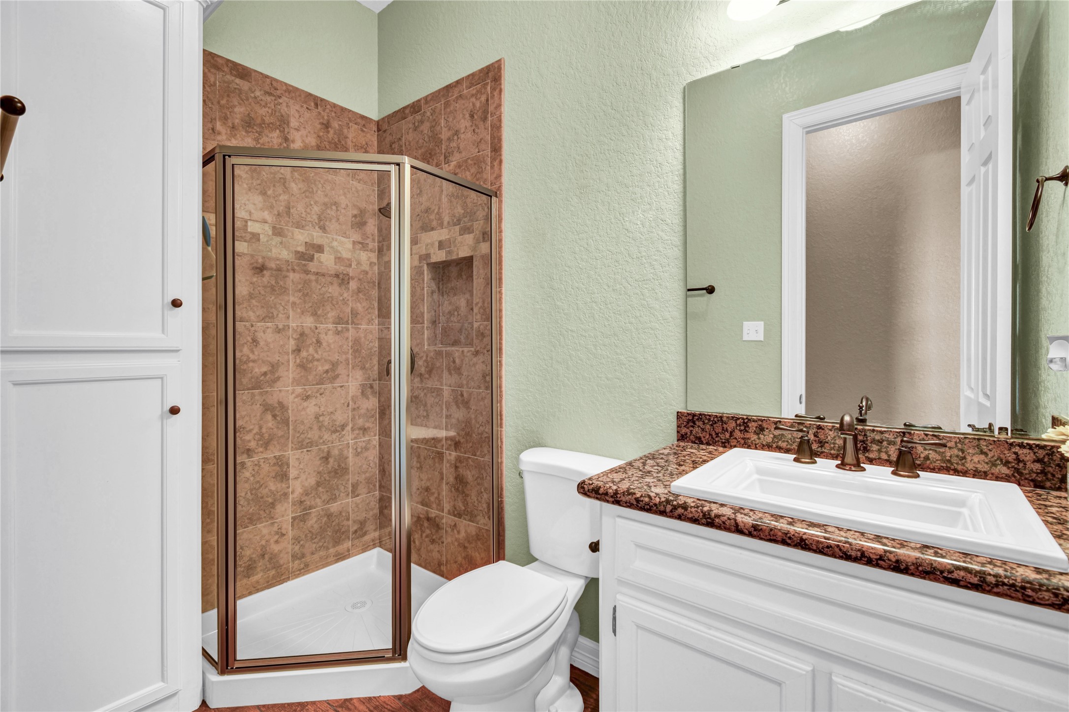 220 Kings Drive Property Photo 27