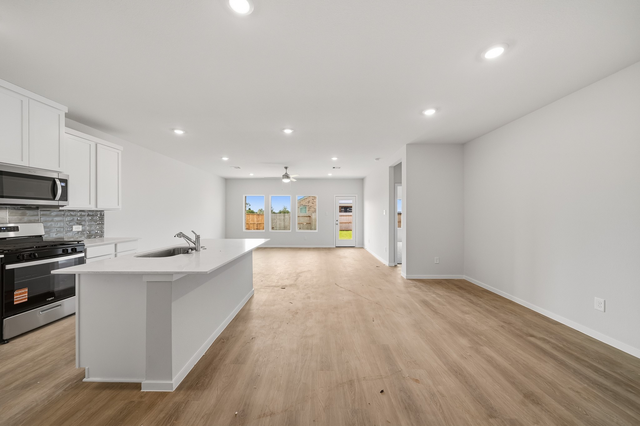 4001 Sun Burst Lane Property Photo 3