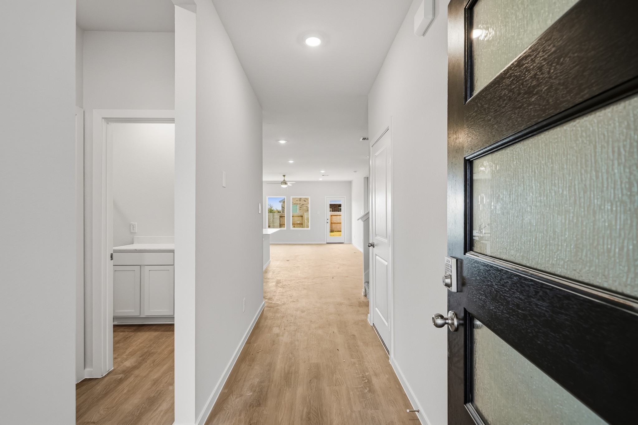 4001 Sun Burst Lane Property Photo 8