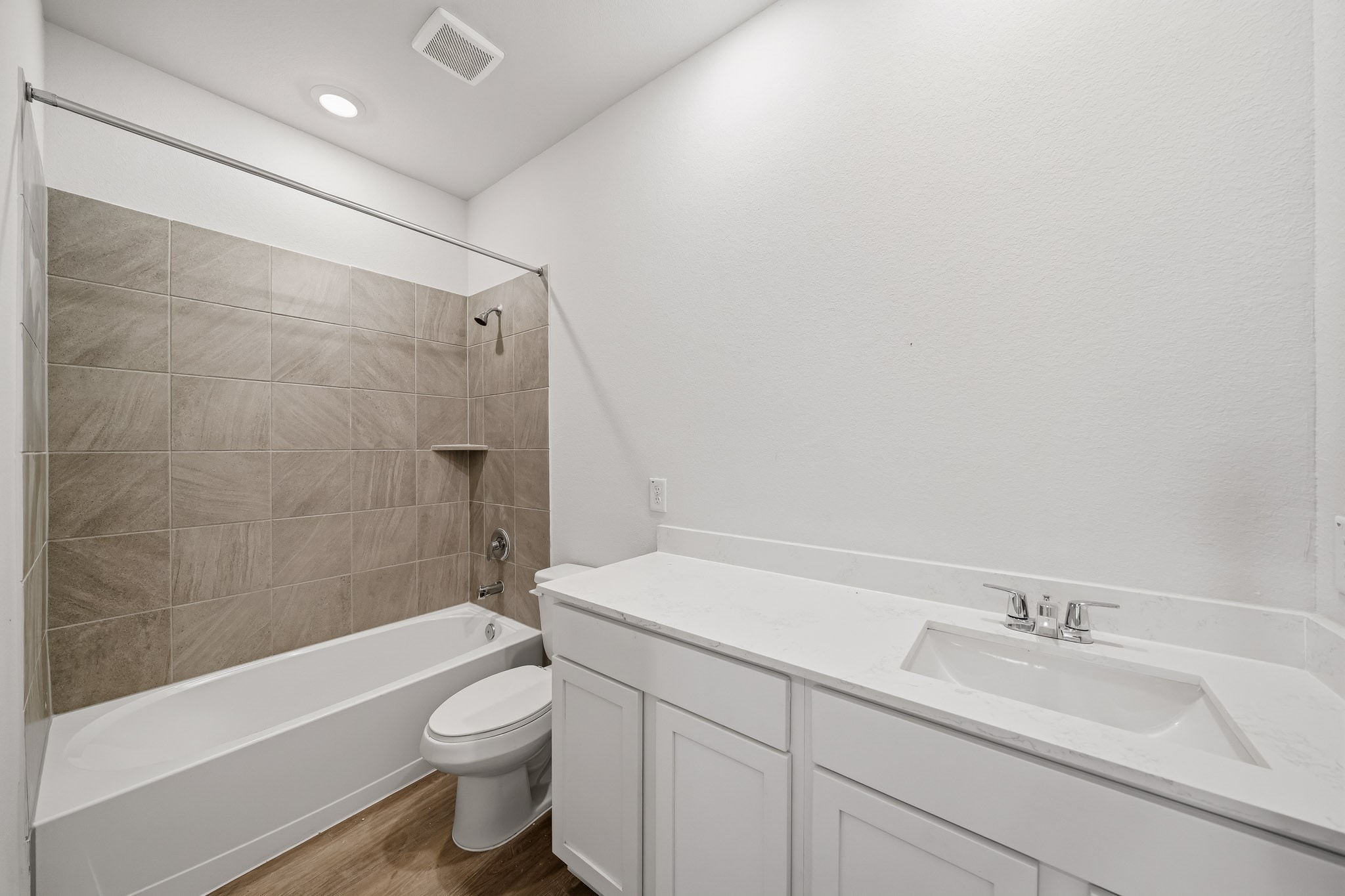 4001 Sun Burst Lane Property Photo 12