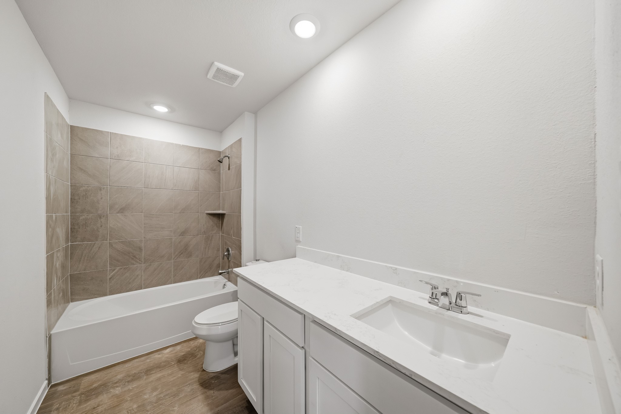 4001 Sun Burst Lane Property Photo 14