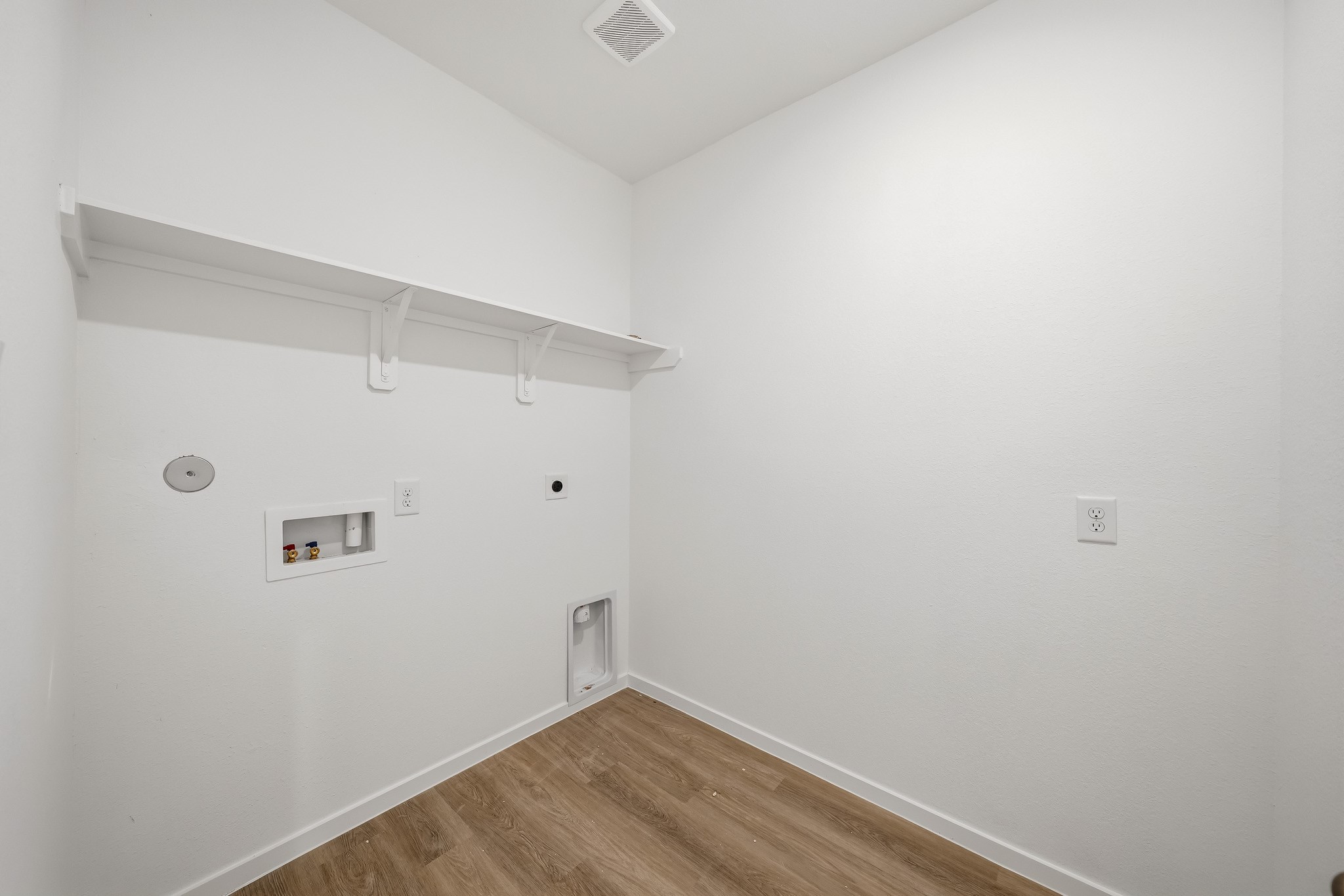 4001 Sun Burst Lane Property Photo 18