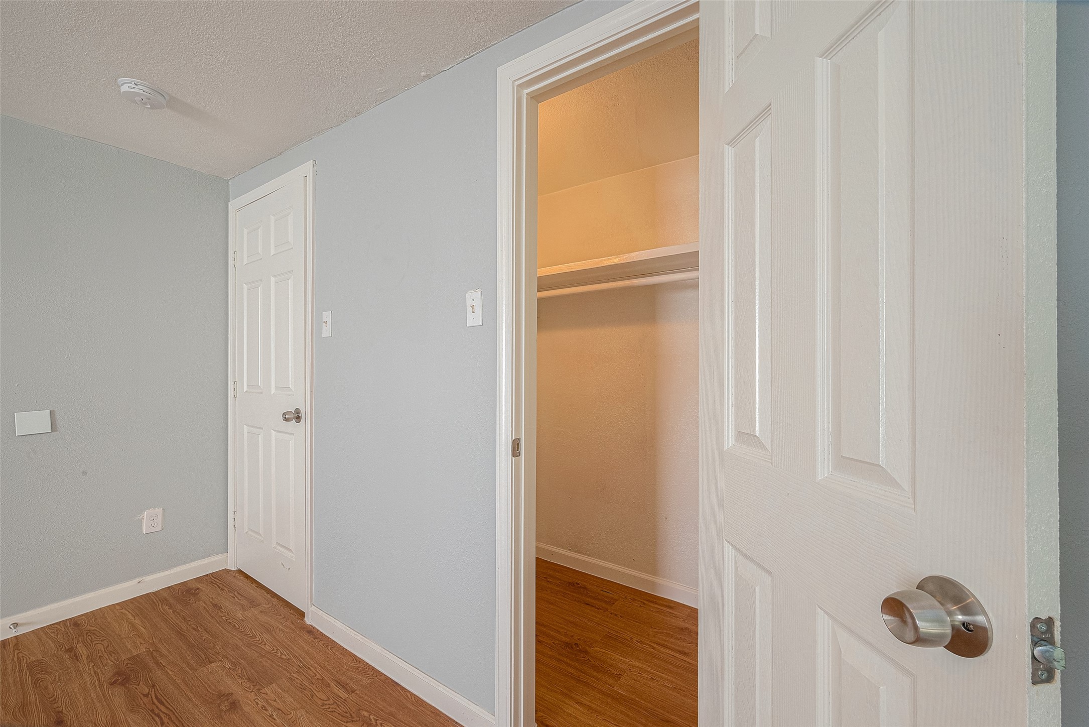 5619 Willow Glen Drive Property Photo 10