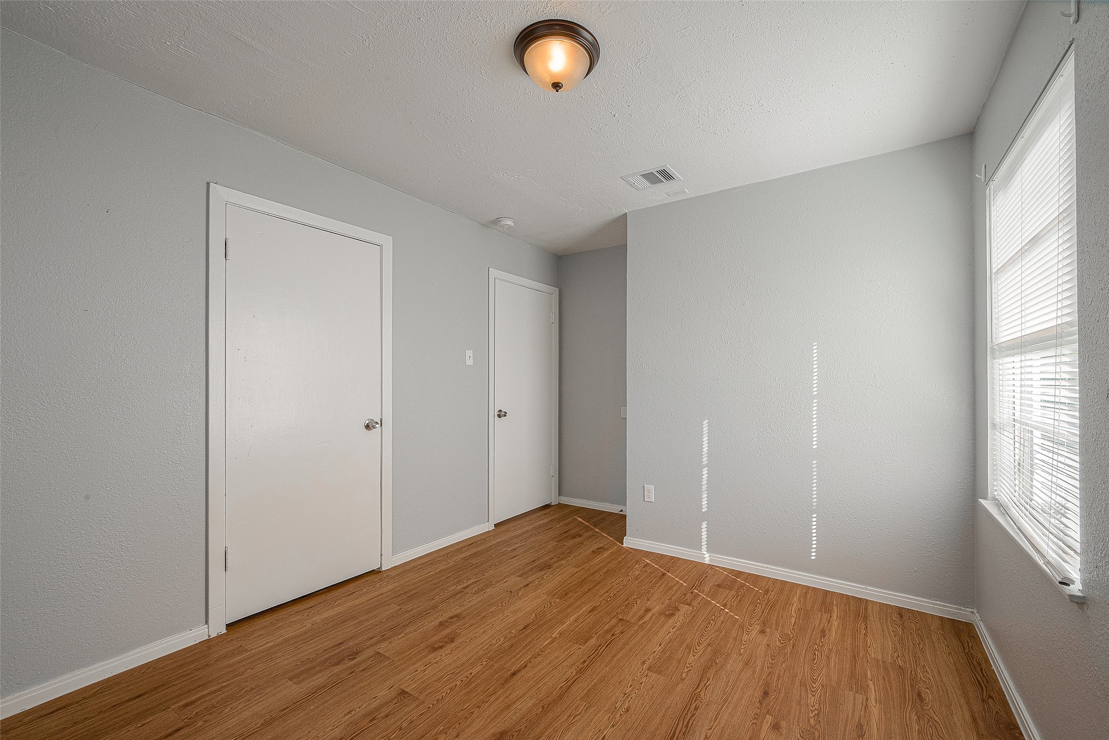 5619 Willow Glen Drive Property Photo 11