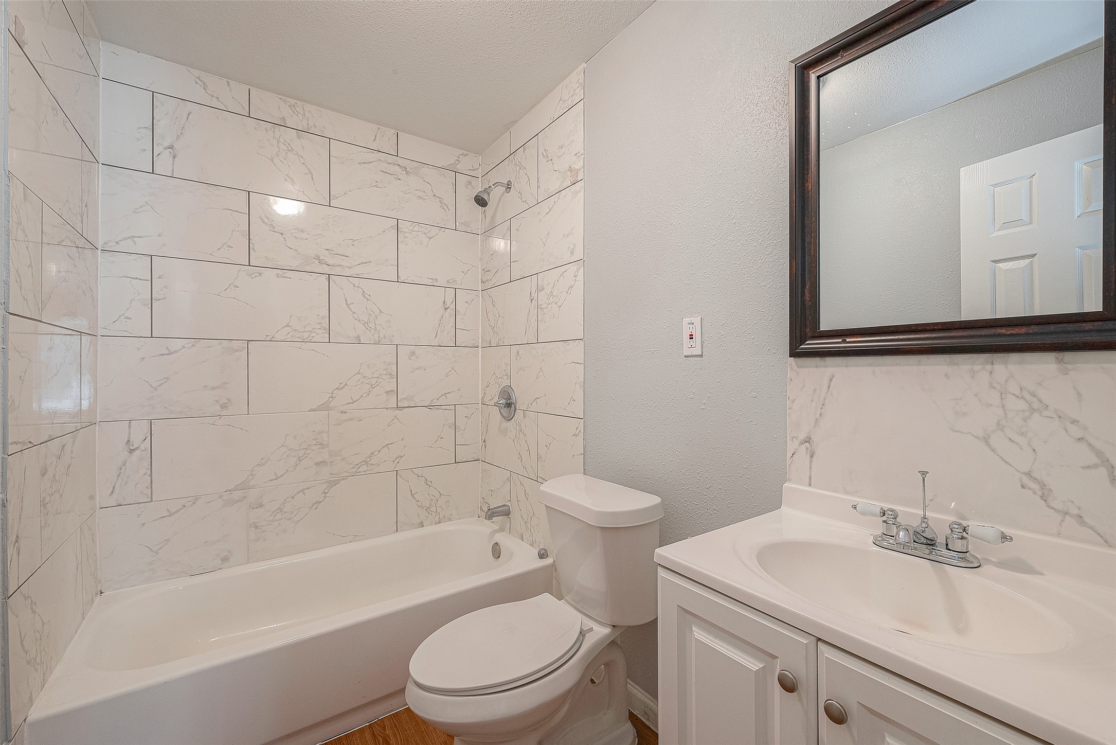 5619 Willow Glen Drive Property Photo 14