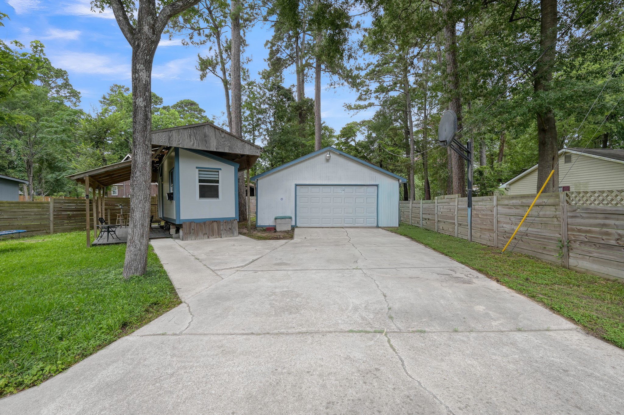 12019 Canal Street Property Photo 1