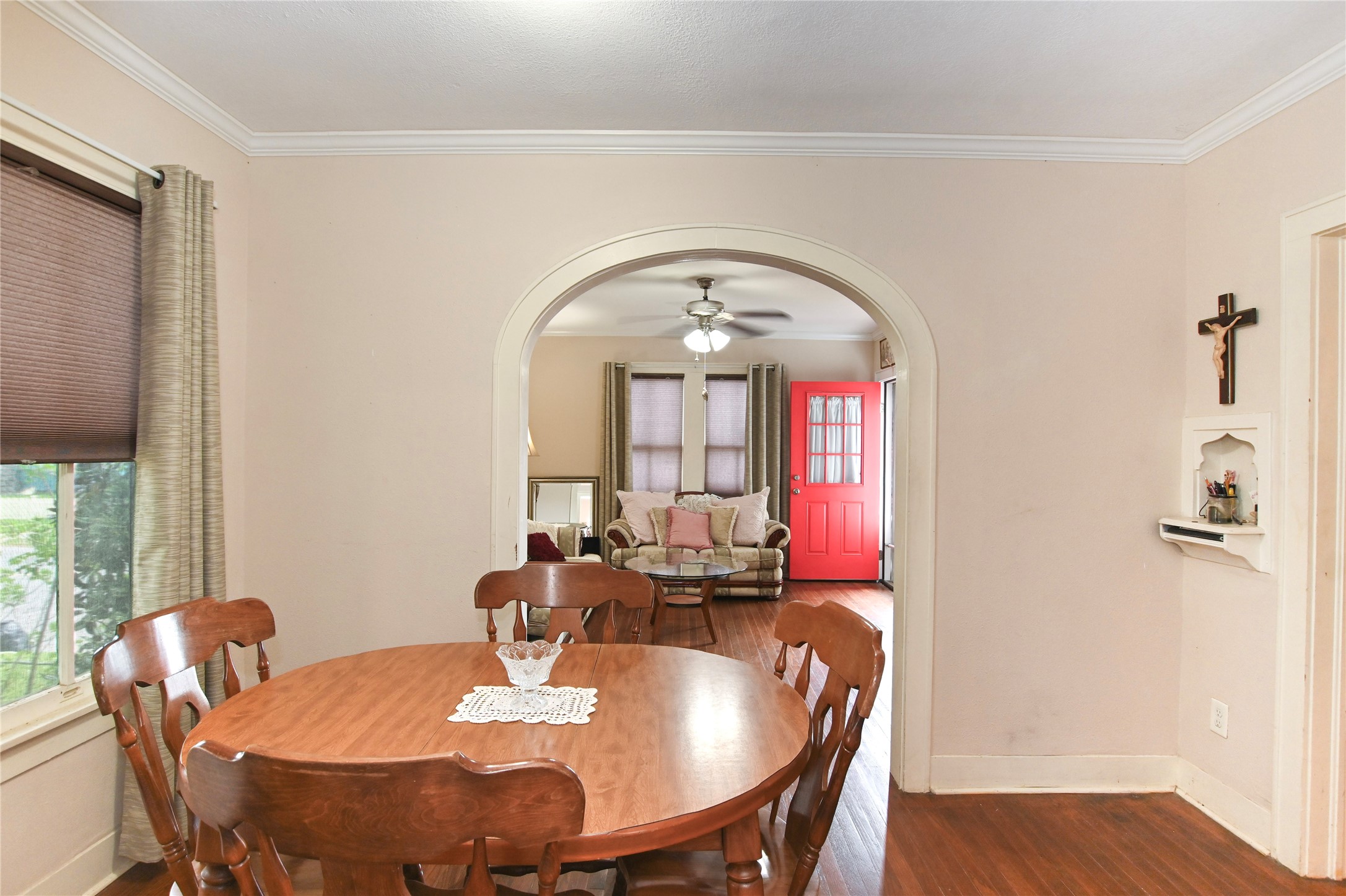 1117 37th Street Property Photo 4