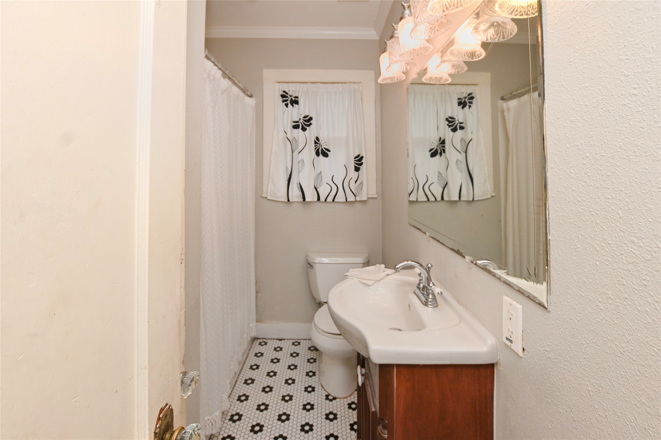 1117 37th Street Property Photo 14