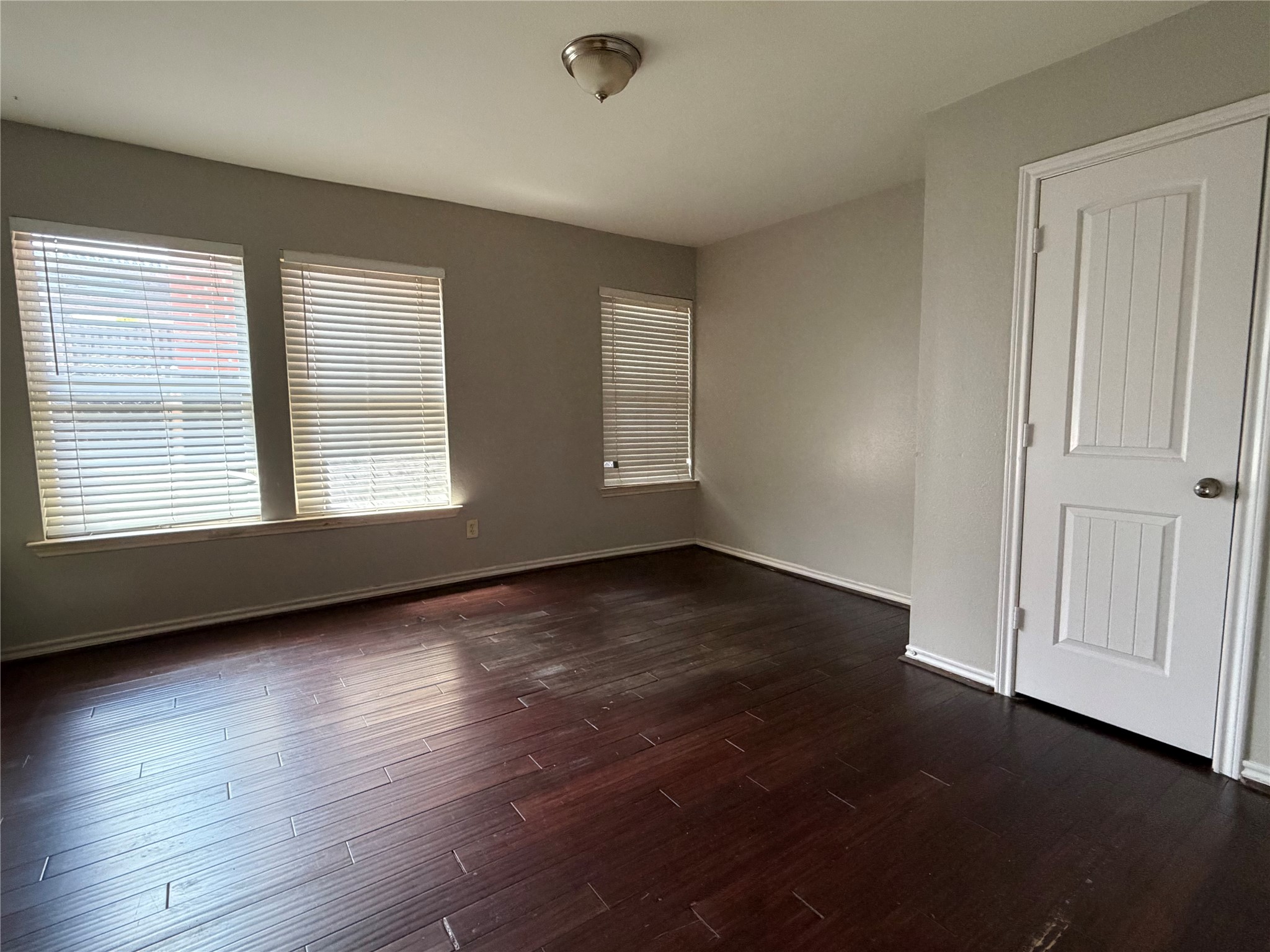 2414 Eagle Street B Property Photo 7
