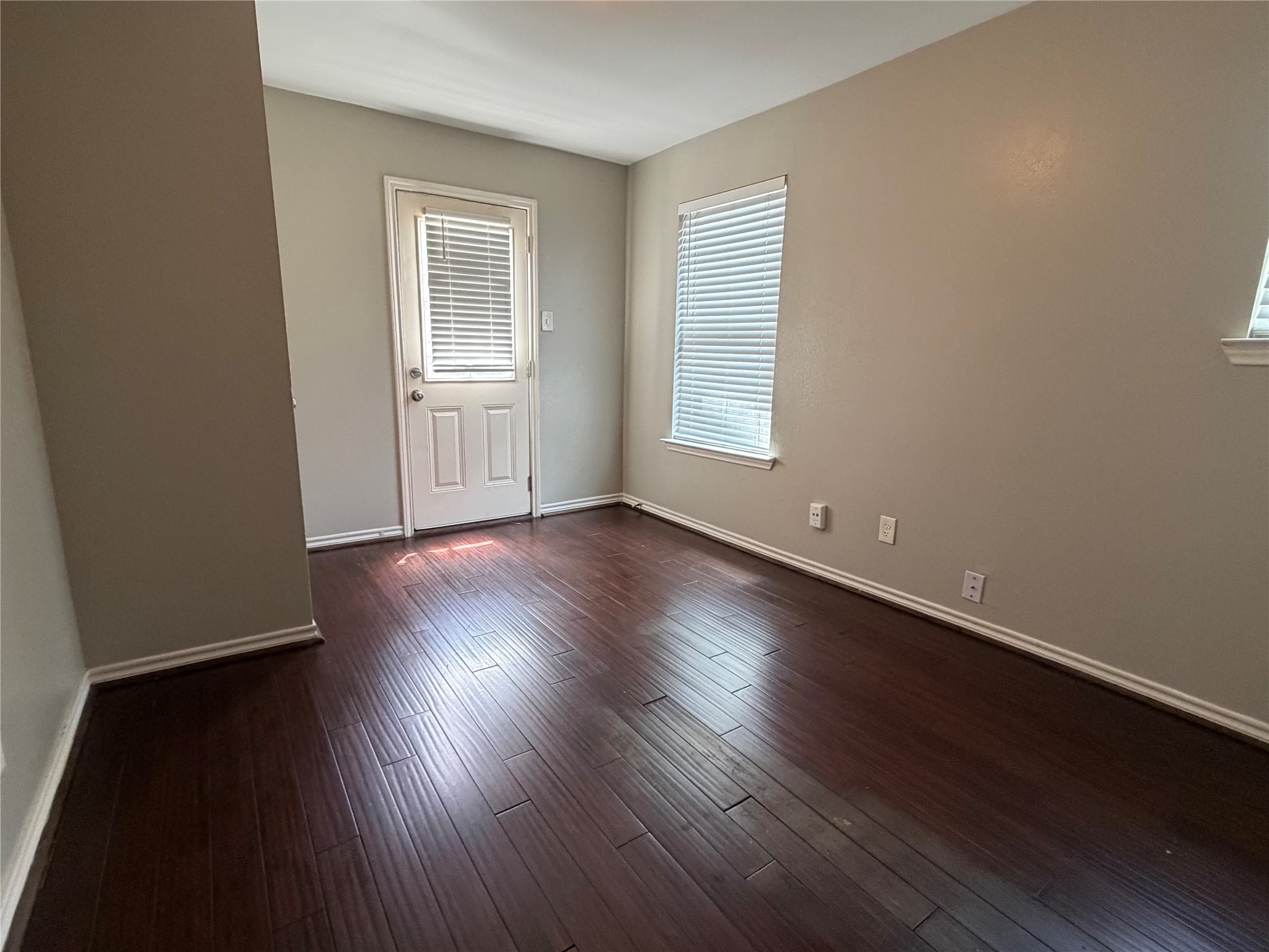 2414 Eagle Street B Property Photo 11
