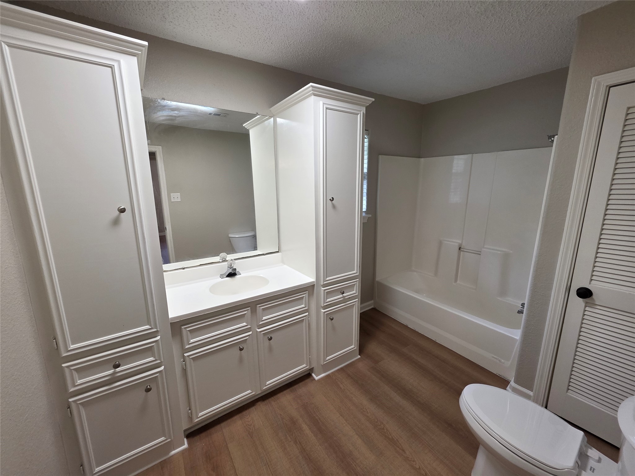 18891 Ferne Drive Property Photo 6