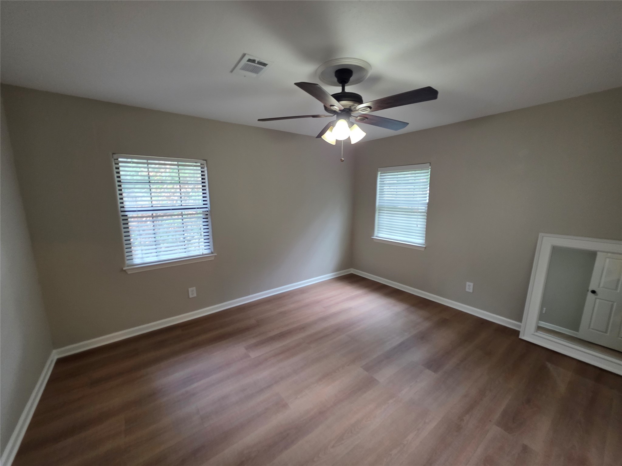 18891 Ferne Drive Property Photo 8