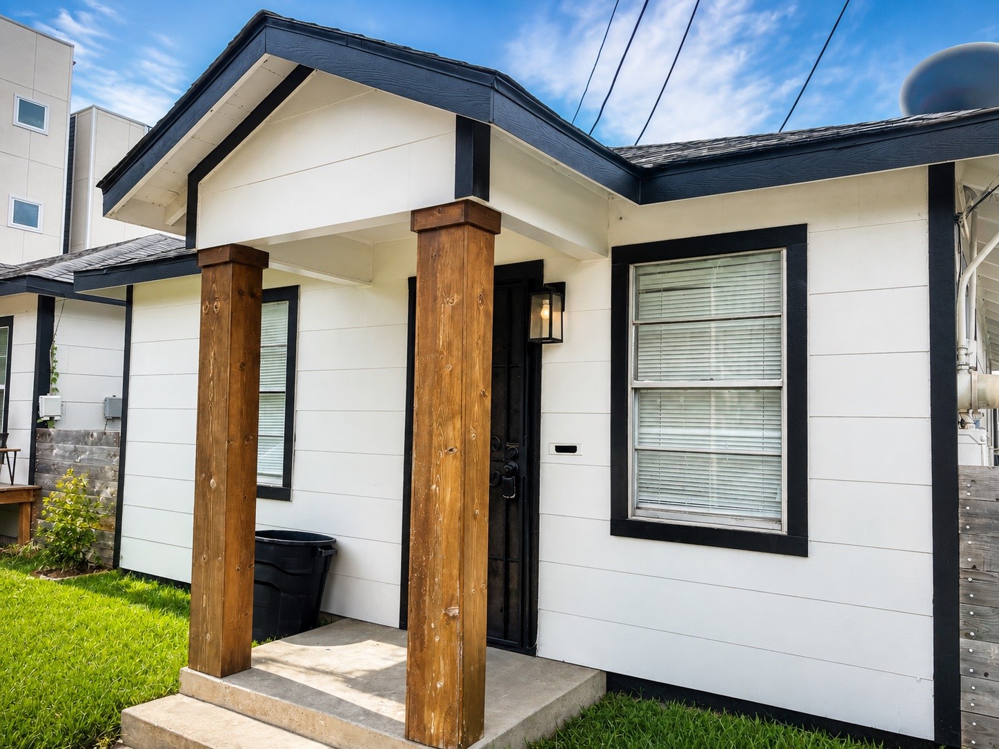 2401 Hadley Property Photo 1