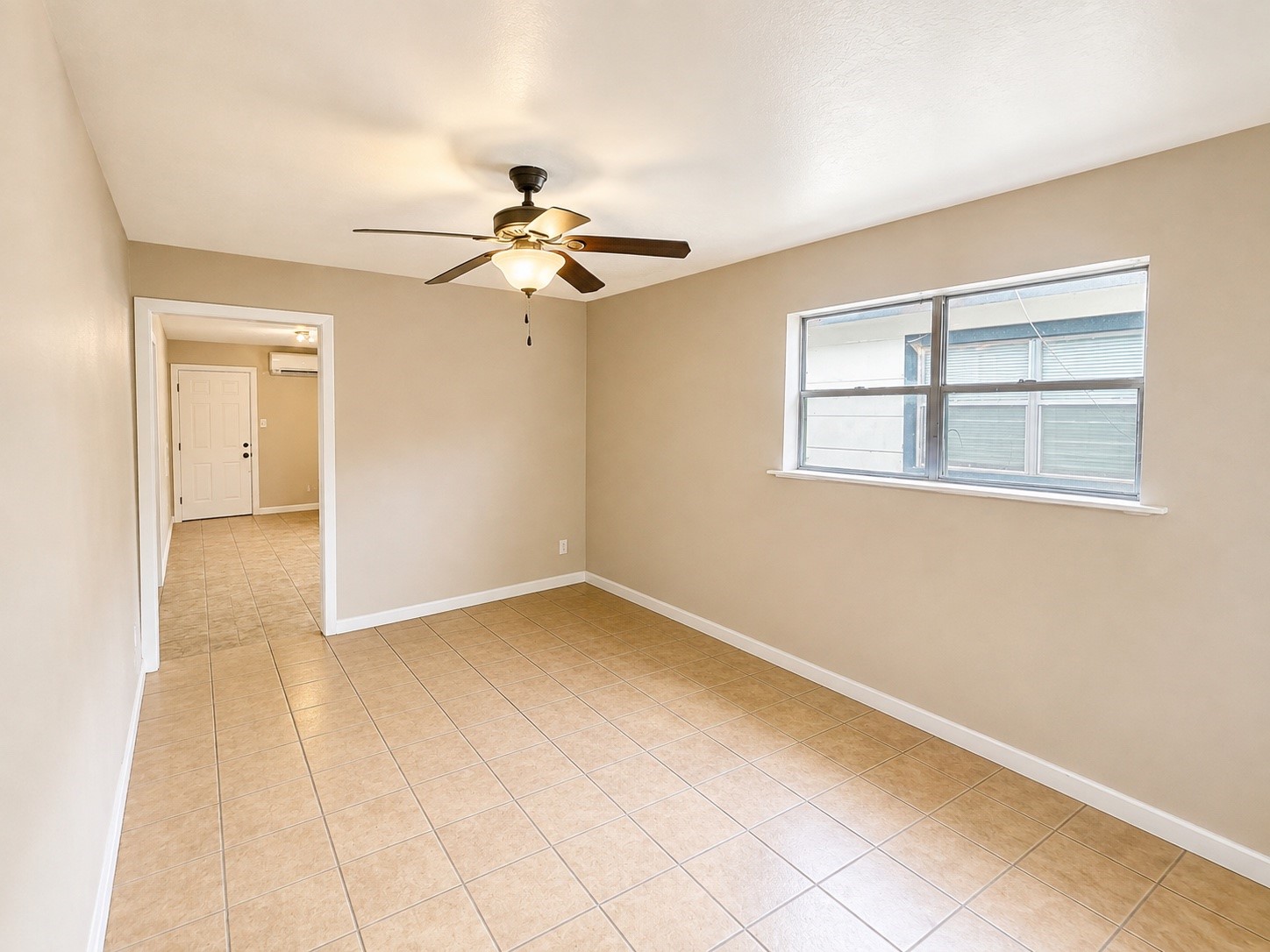 2401 Hadley Property Photo 2