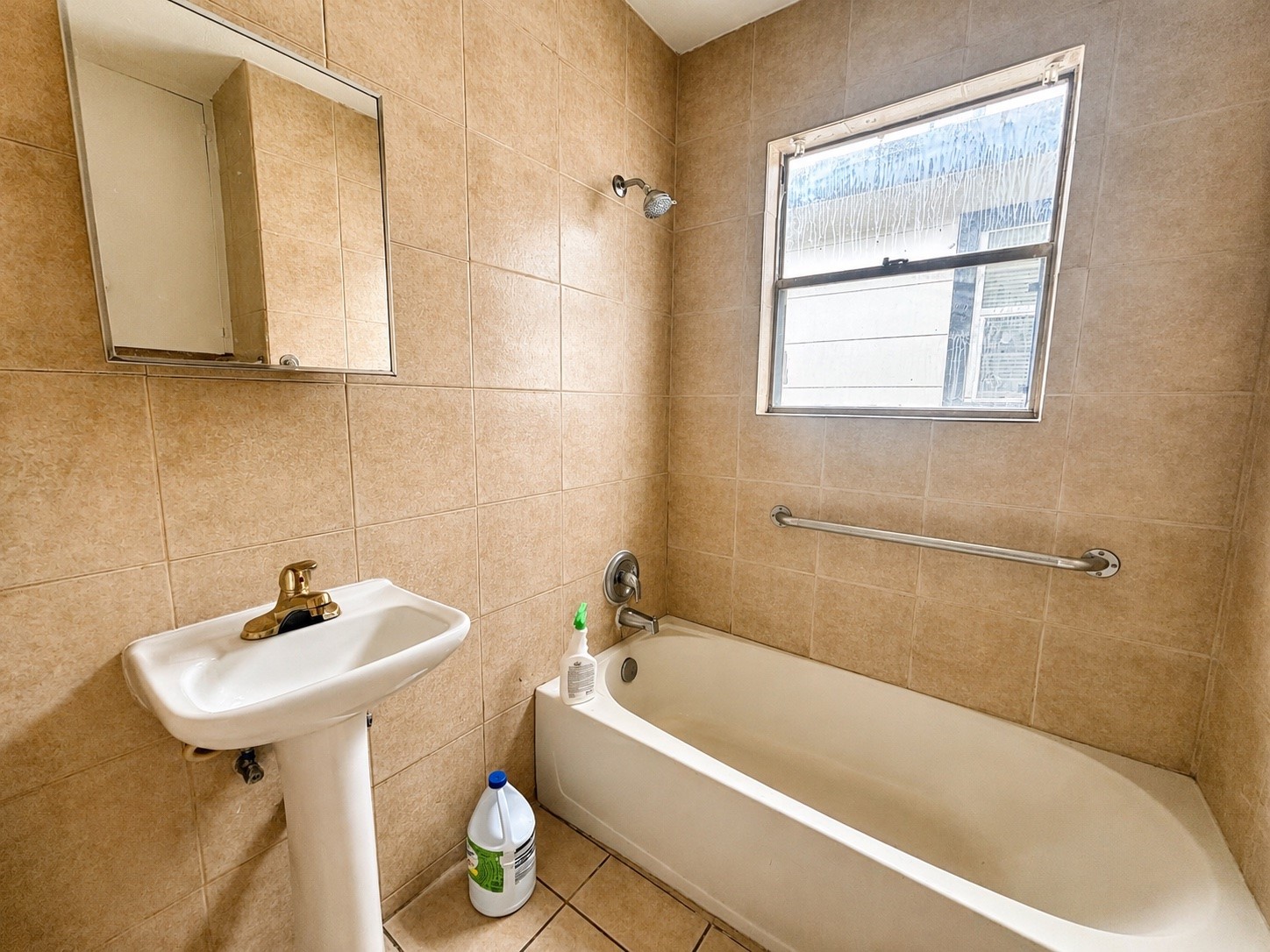 2401 Hadley Property Photo 6