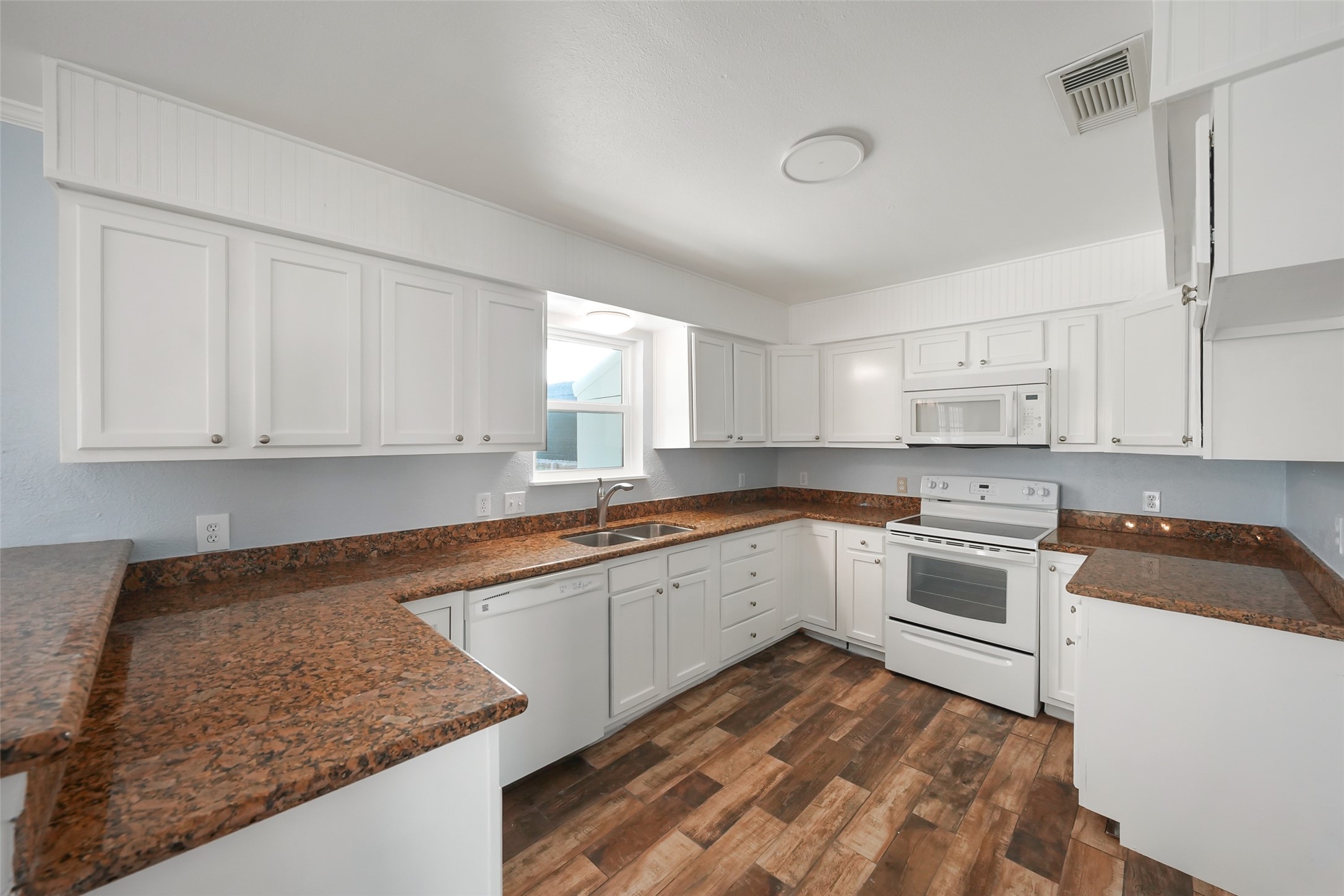 3613 83rd Street Property Photo 13