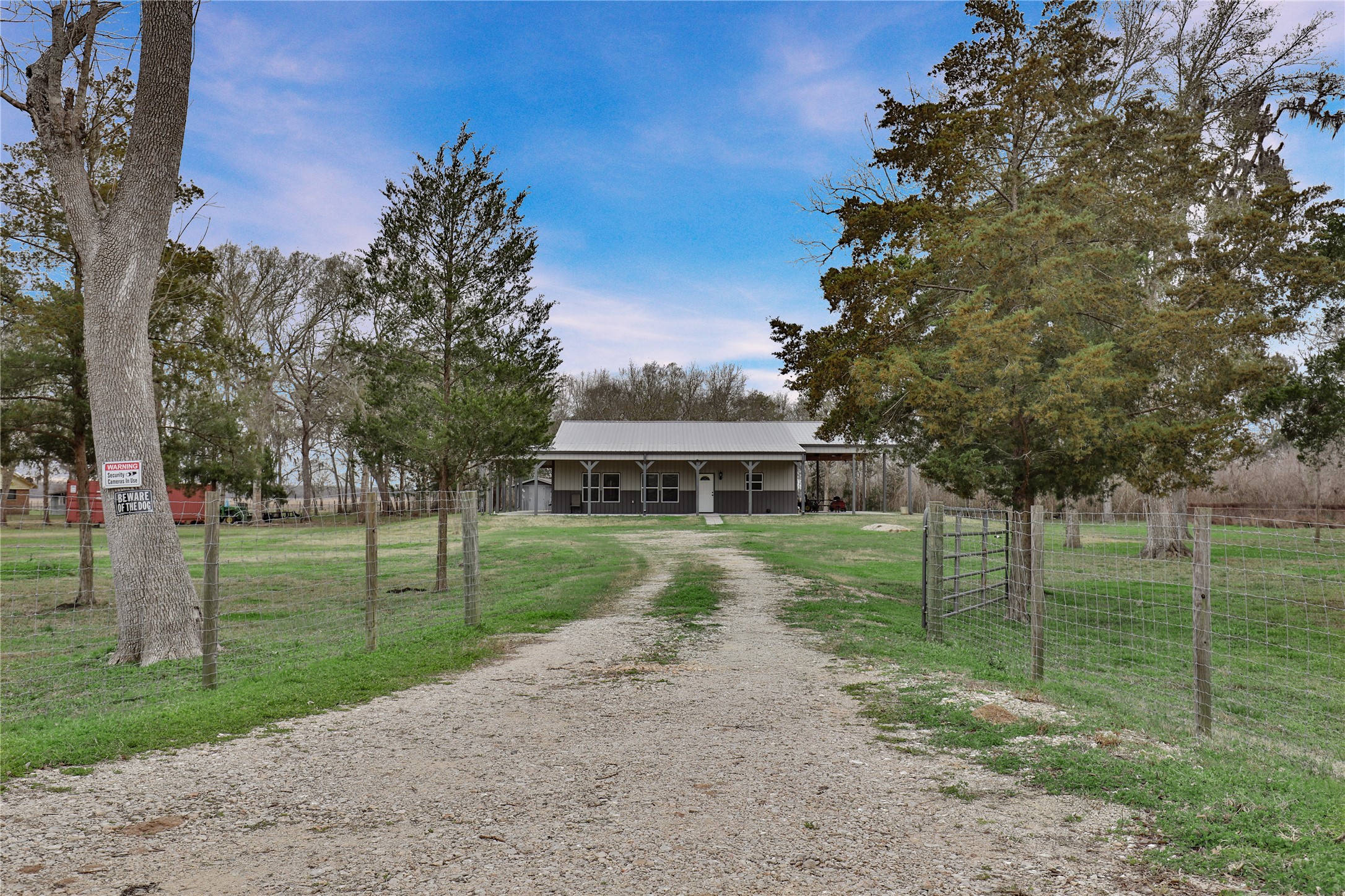 3742 Fm 524 Road Property Photo 1