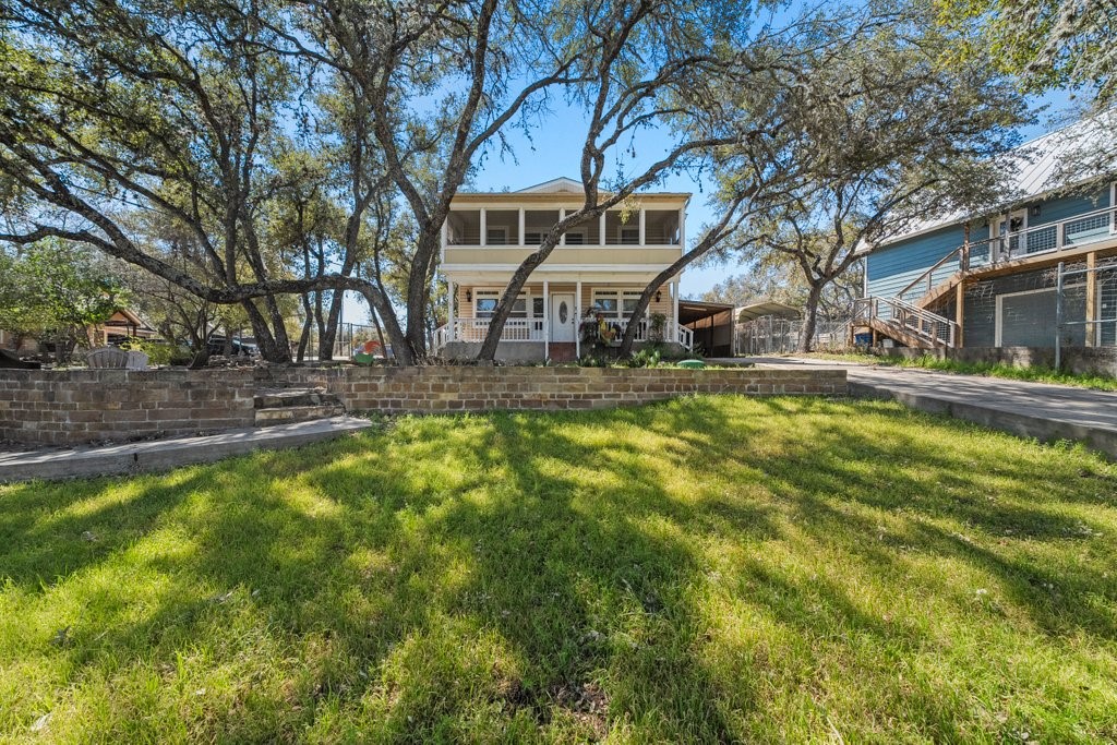 2033 Lakeview Drive Property Photo