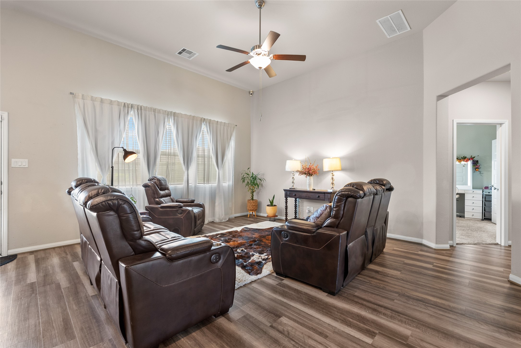 10112 Hermann Trace Property Photo 16