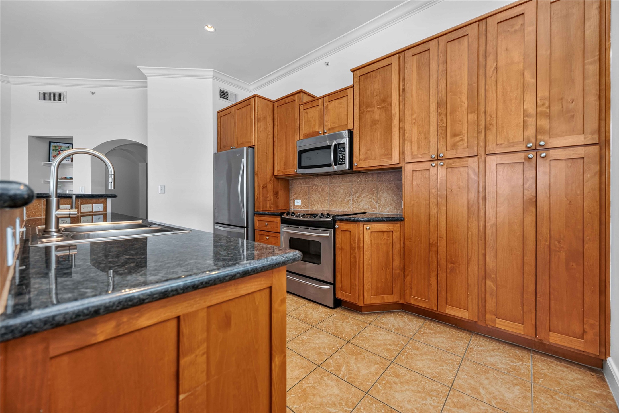 1010 Rosine Street 35 Property Photo 12