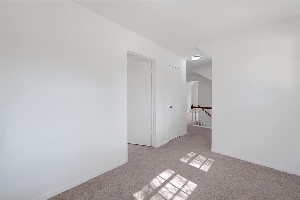 9718 Truscon Drive Property Photo 16