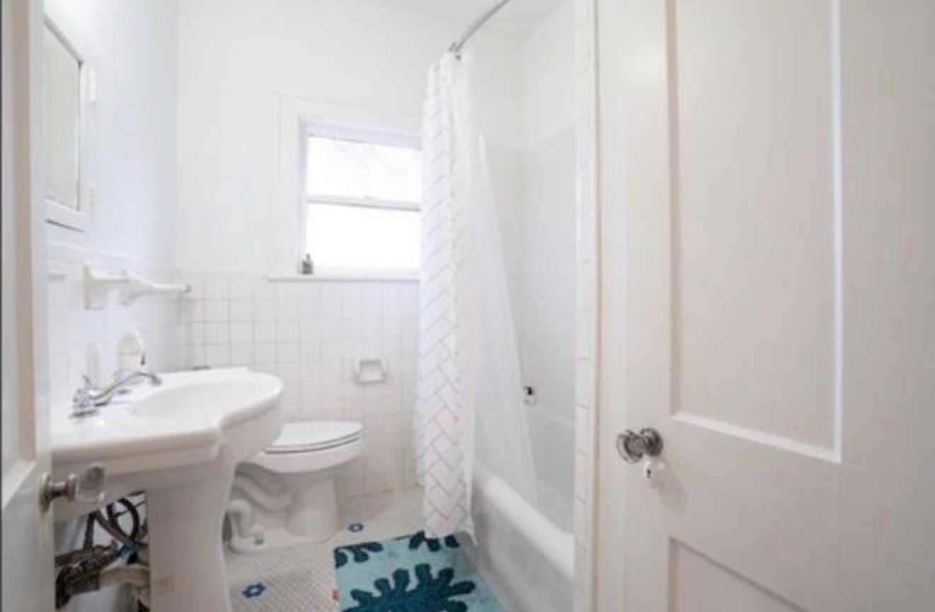 429 Hawthorne Street 8 Property Photo 6