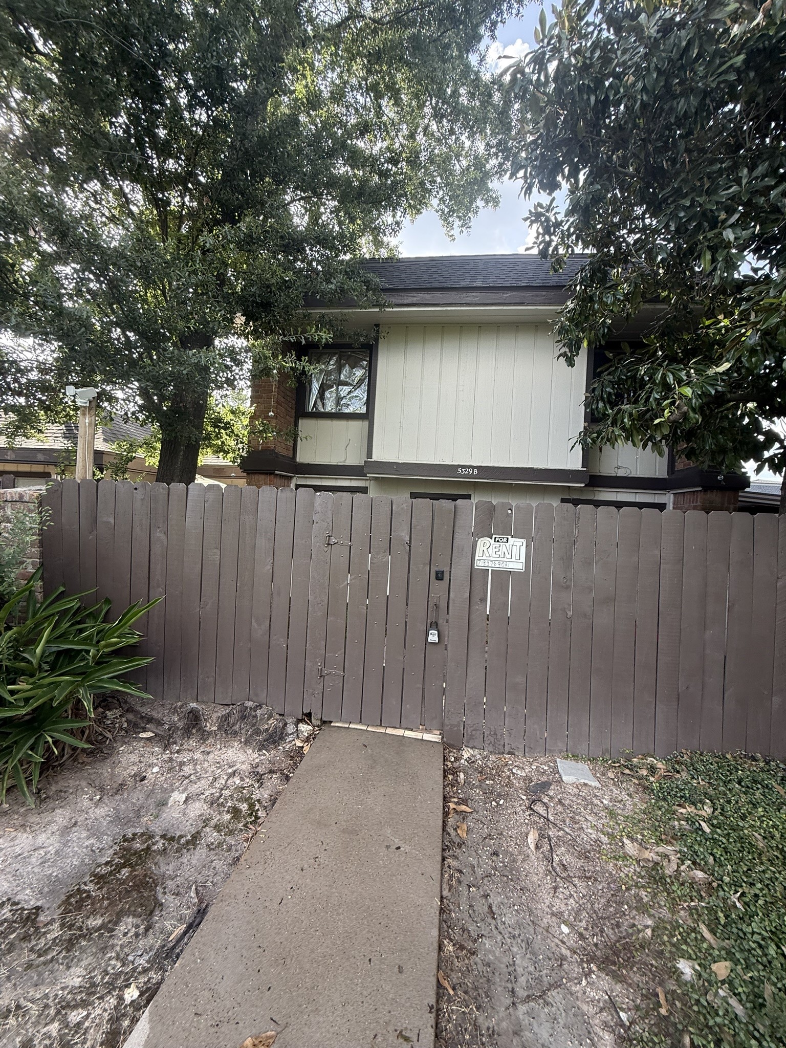 5329 Pinewilde Drive Property Photo 4