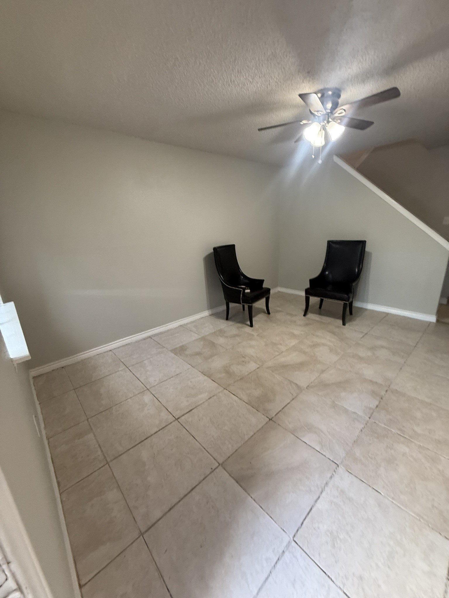 5329 Pinewilde Drive Property Photo 6
