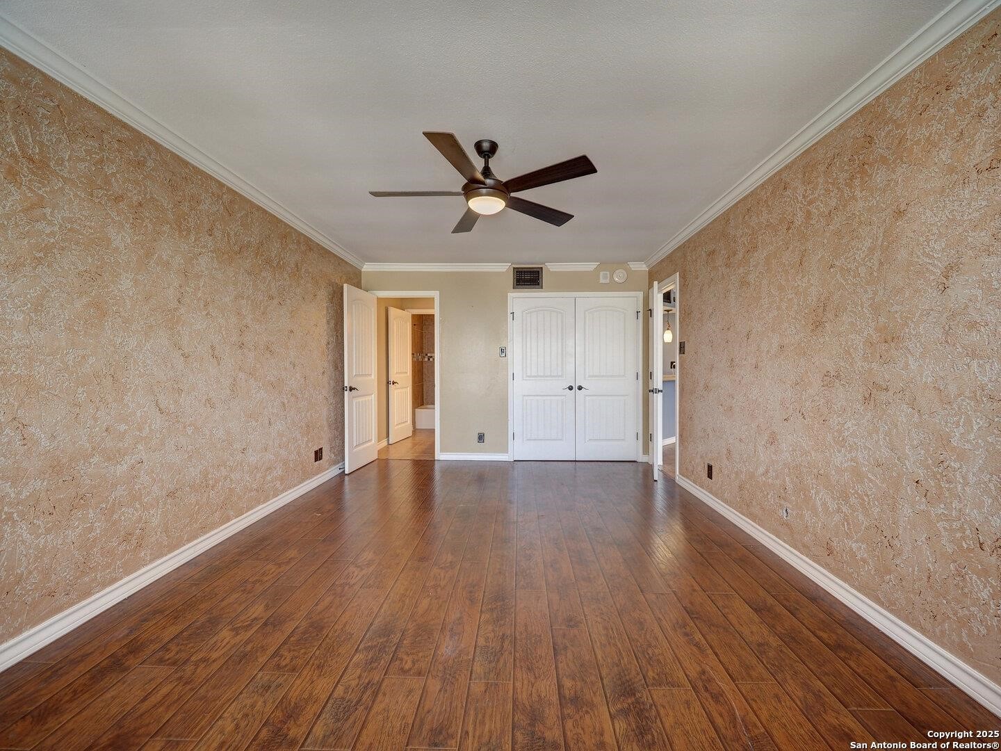 15002 Windward Drive 207 Property Photo 3