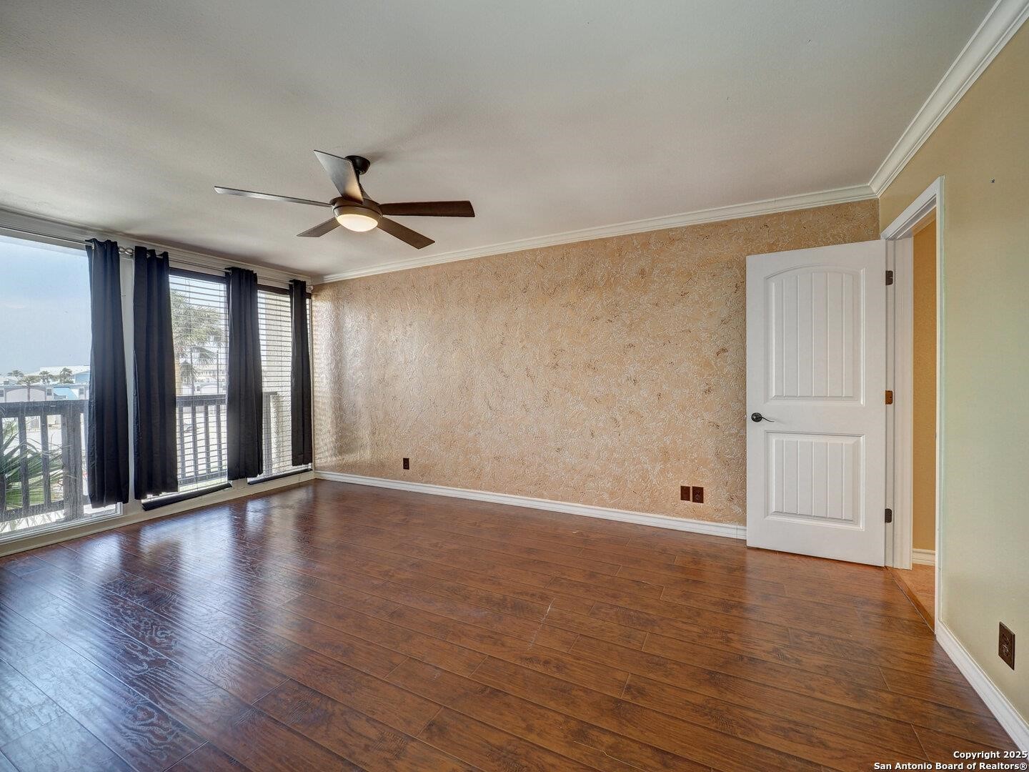 15002 Windward Drive 207 Property Photo 11