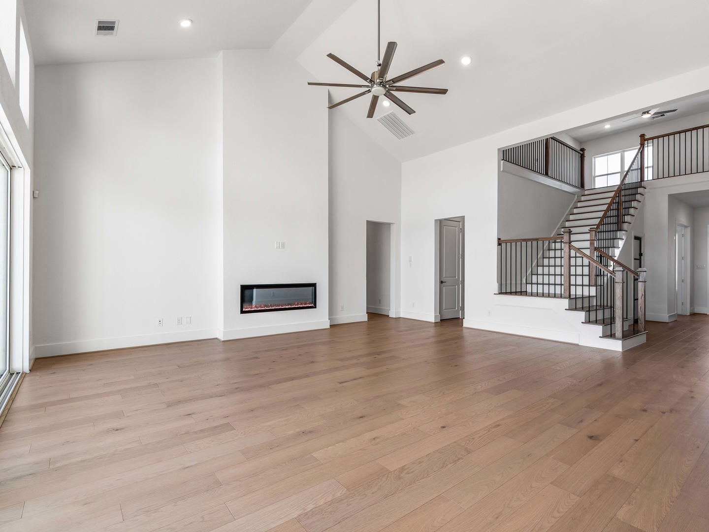 25603 Grassland Prairie Drive Property Photo 3
