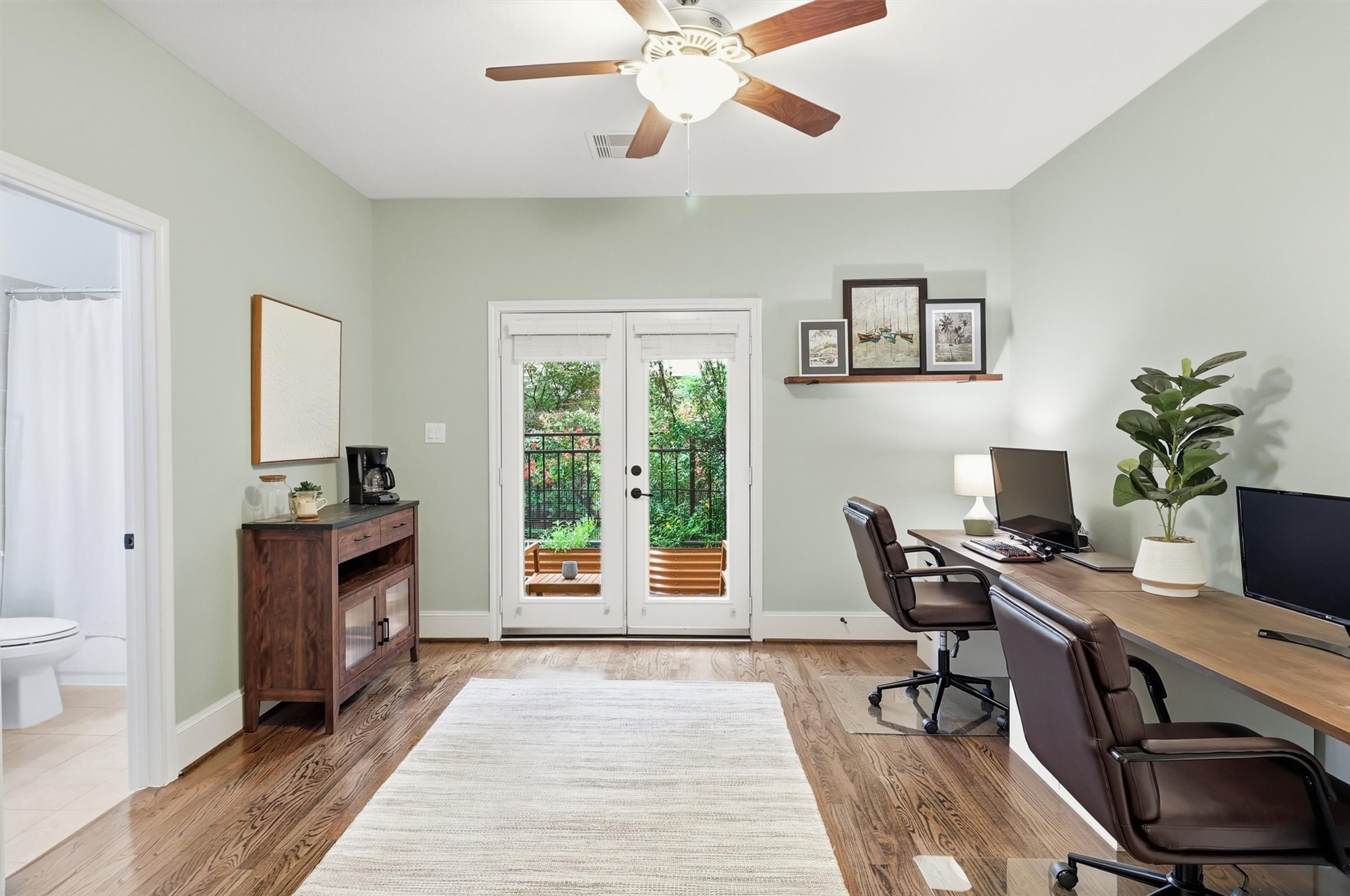 2411 Beall Street Property Photo 5