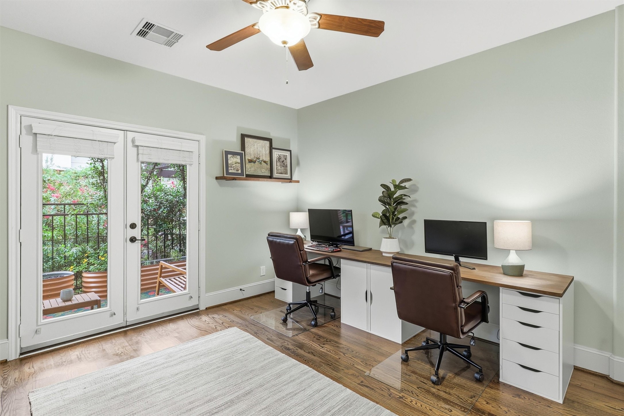 2411 Beall Street Property Photo 11